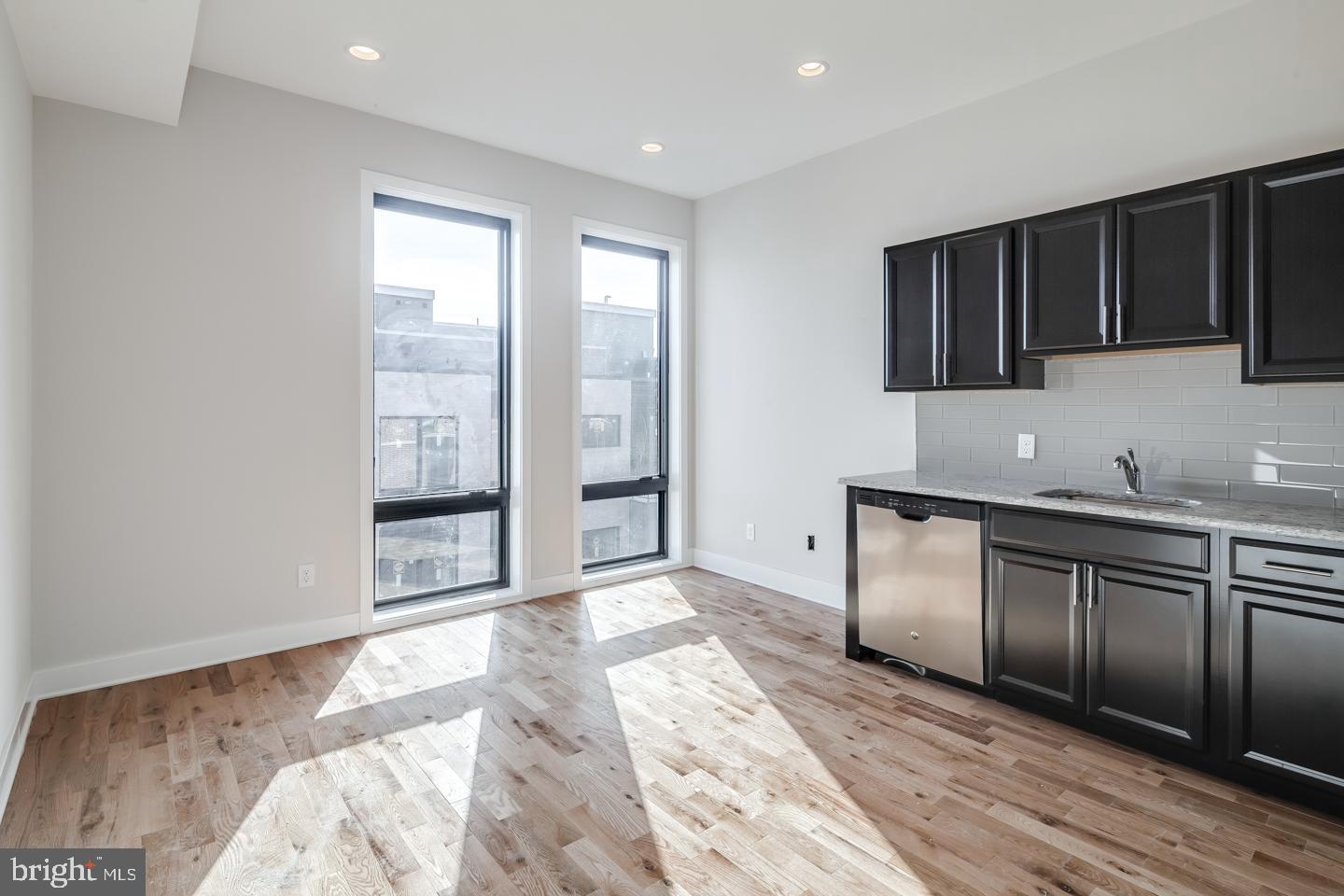 514 SOUTH ST #UNIT 405 Property Photo 1