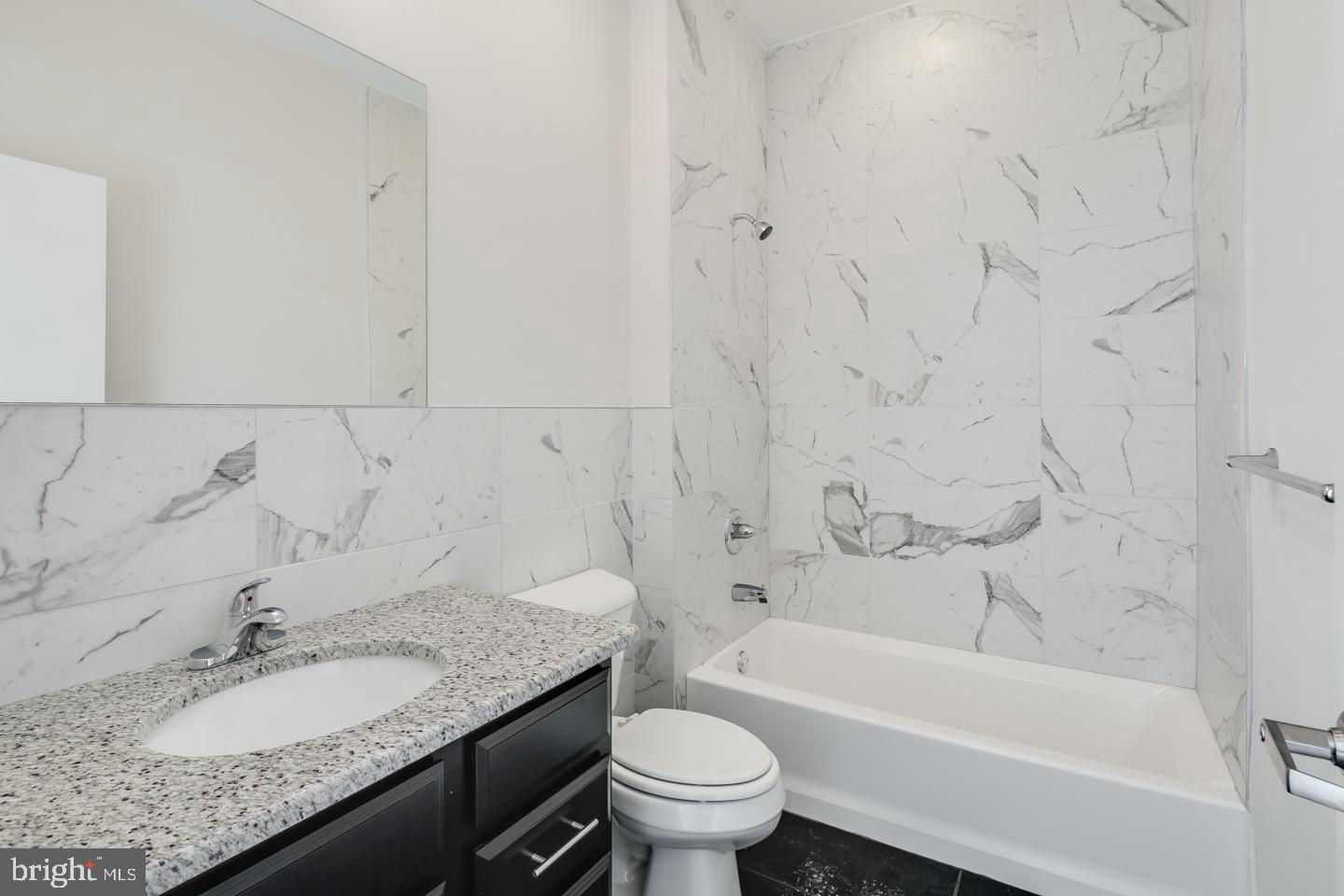 514 South St #unit 405 Property Photo 4