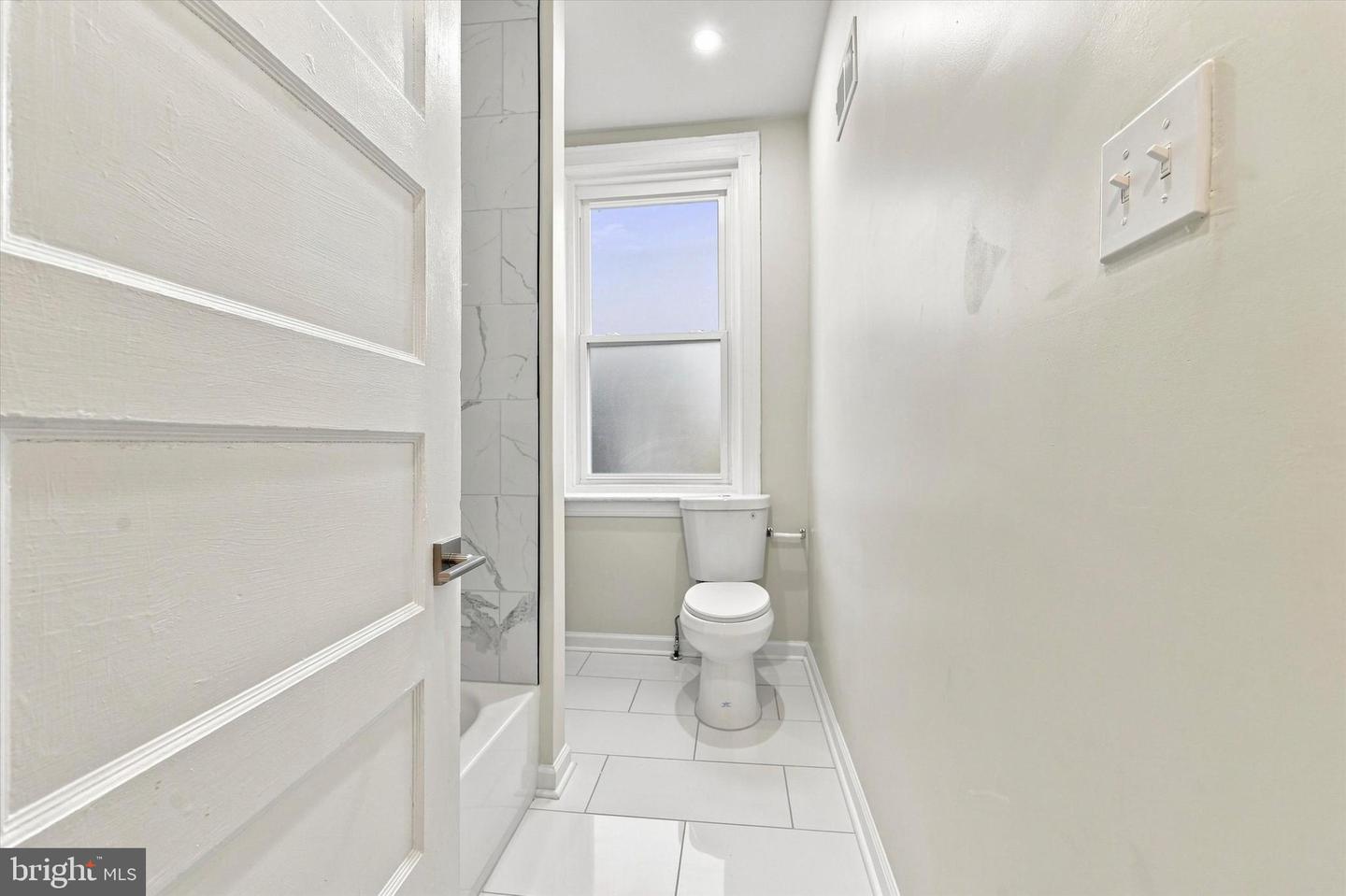 5015 Ludlow St Property Photo 12