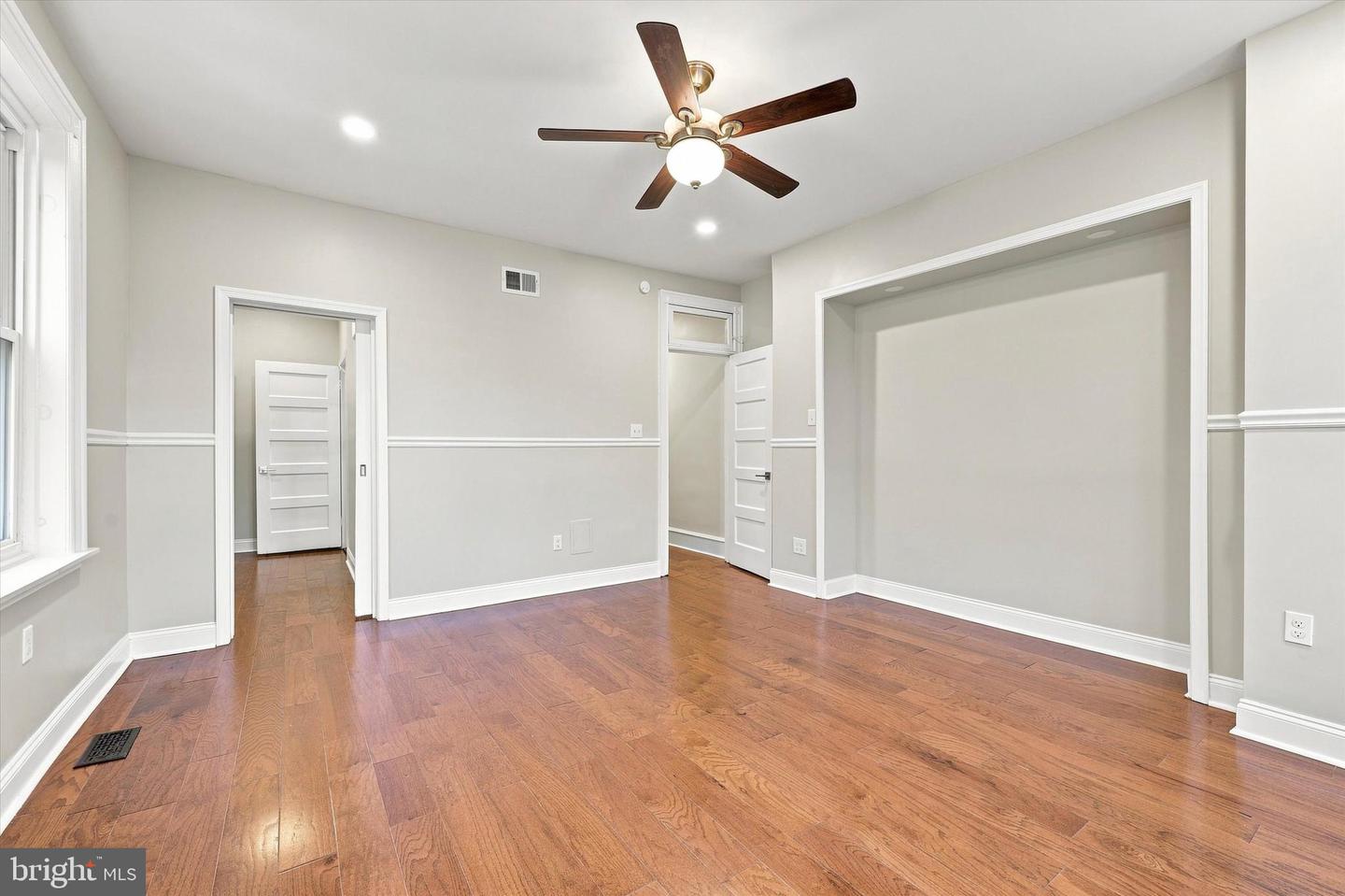 5015 Ludlow St Property Photo 15