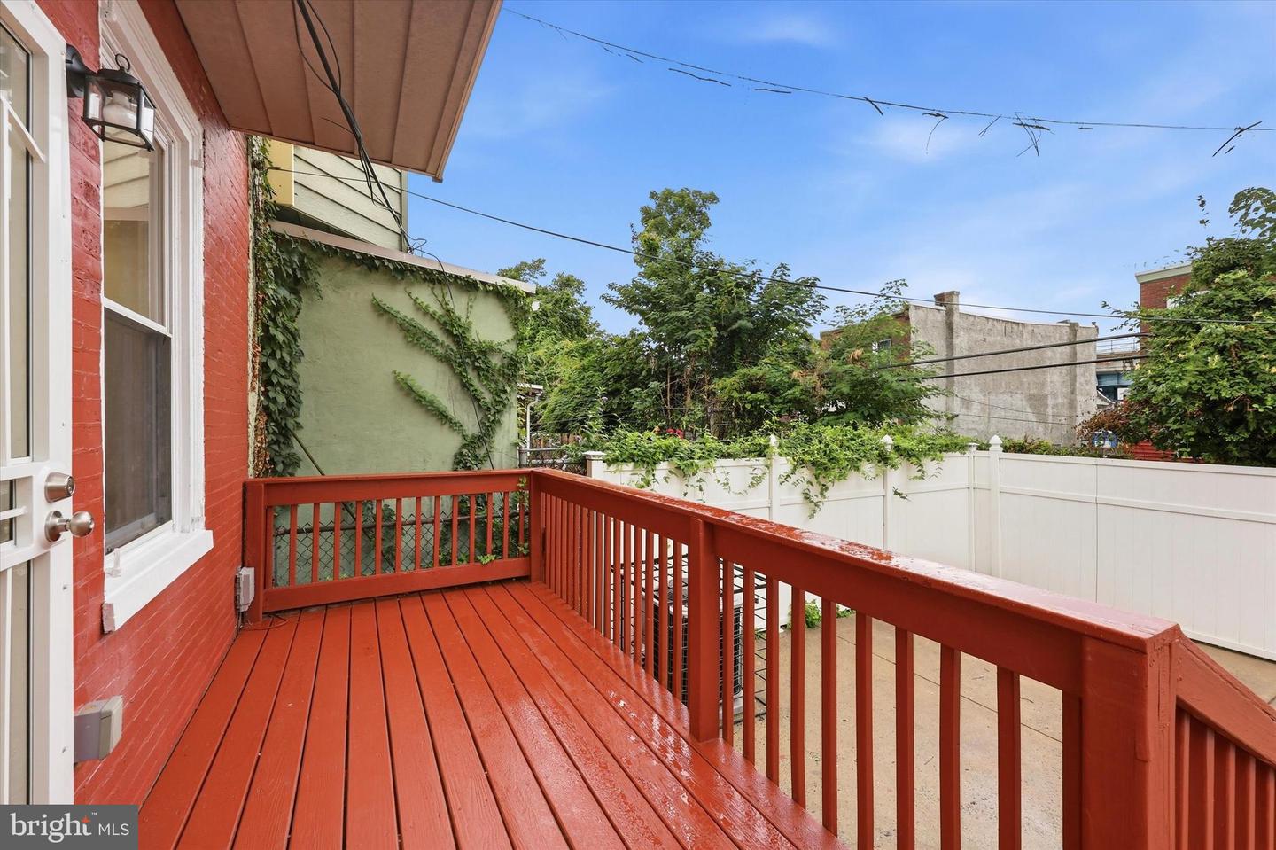 5015 Ludlow St Property Photo 26