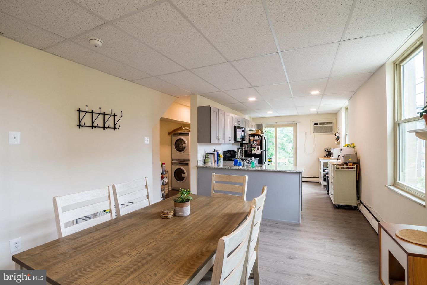 1625 S 10th St #unit B Property Photo 2