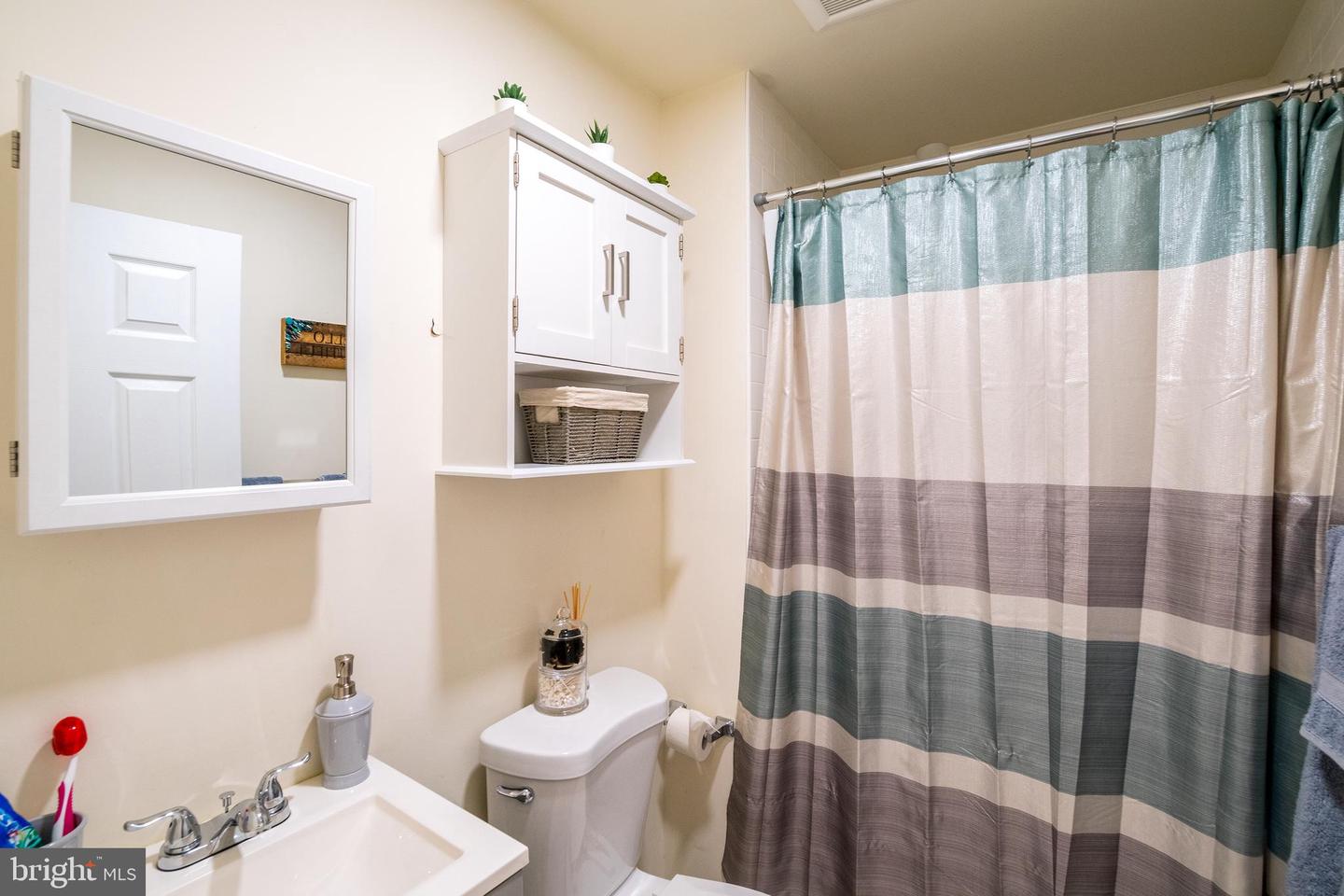 1625 S 10th St #unit B Property Photo 8