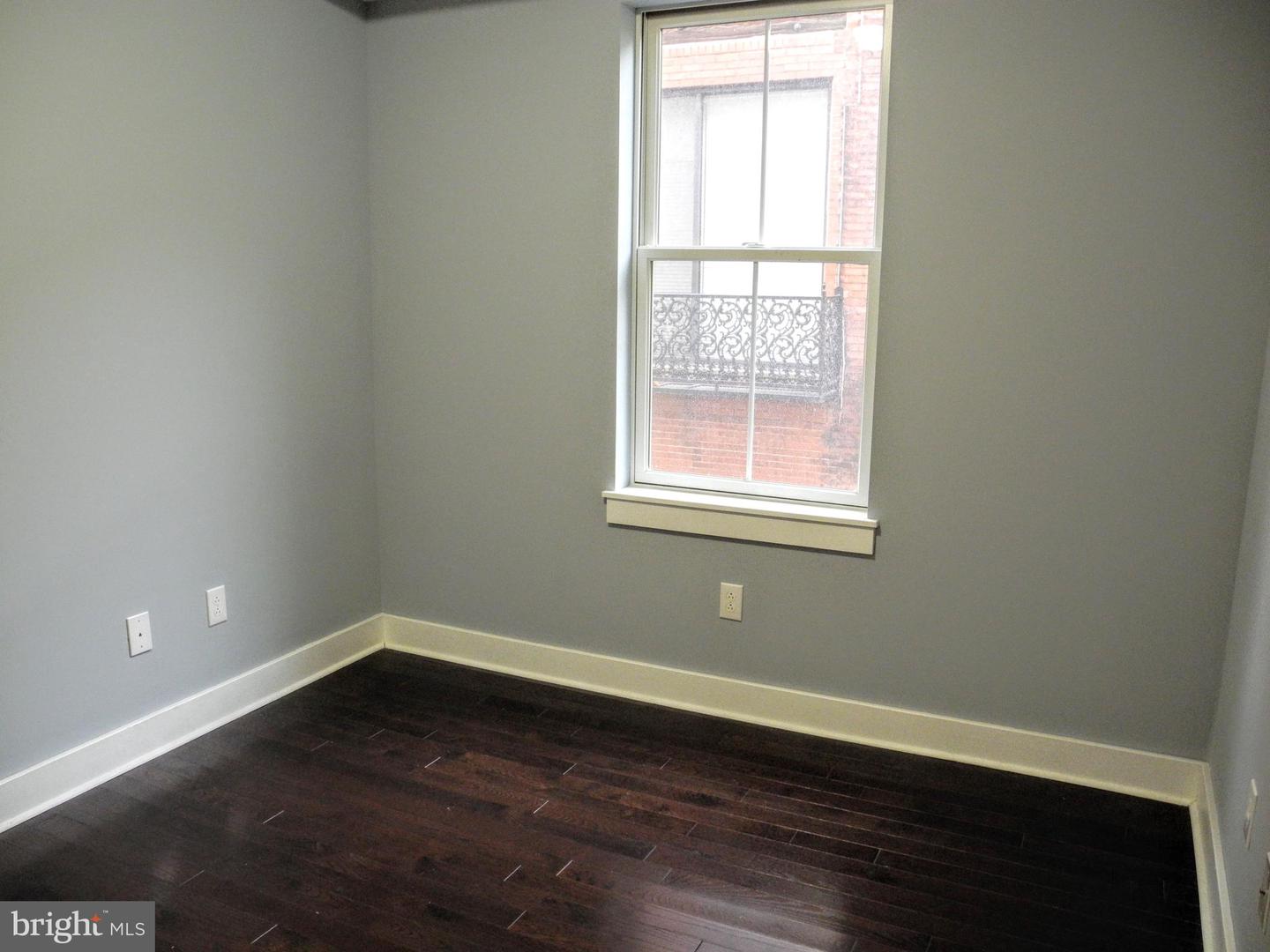 2012 W Girard Ave #unit 7b Property Photo 4