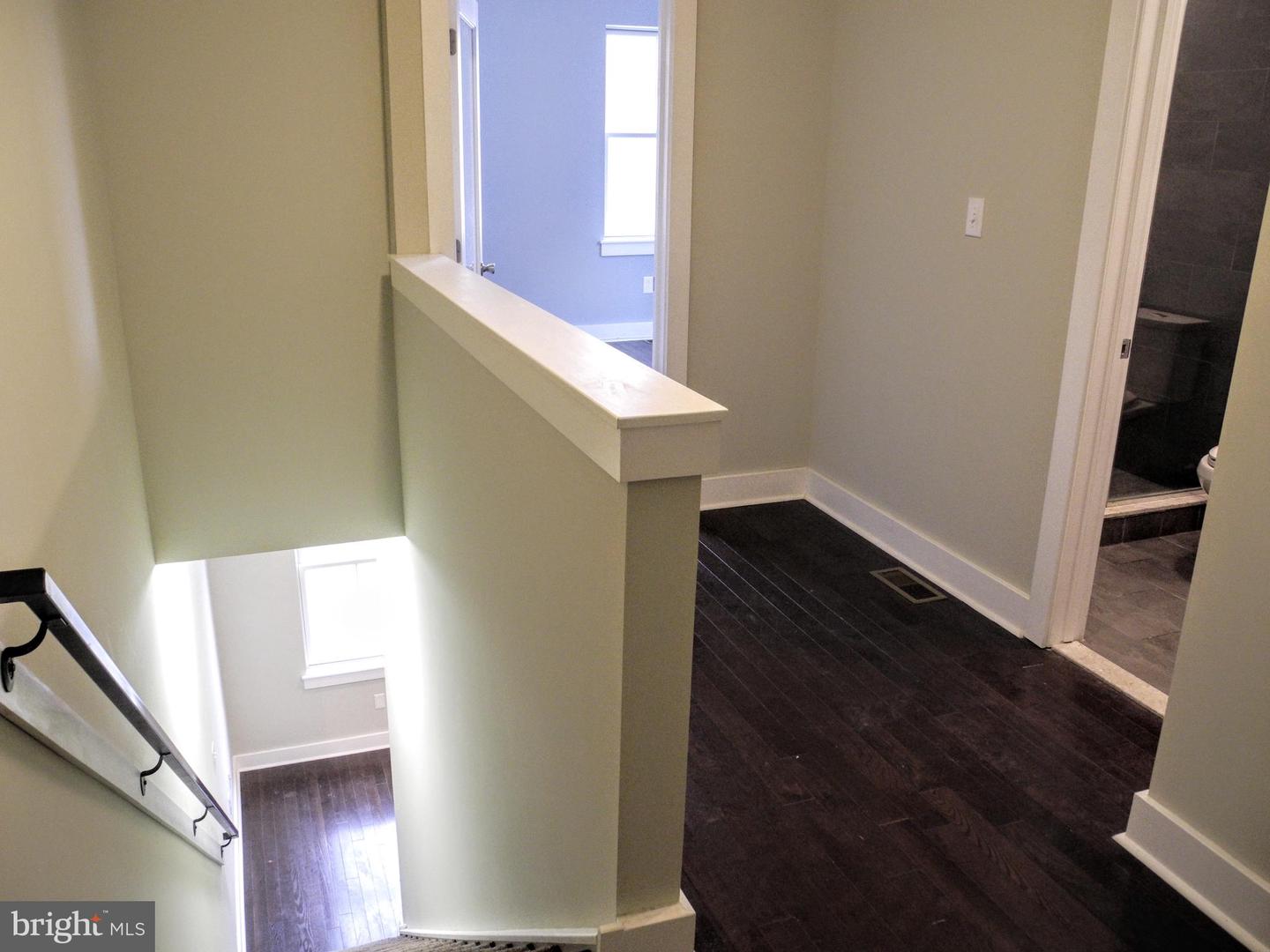2012 W Girard Ave #unit 7b Property Photo 6