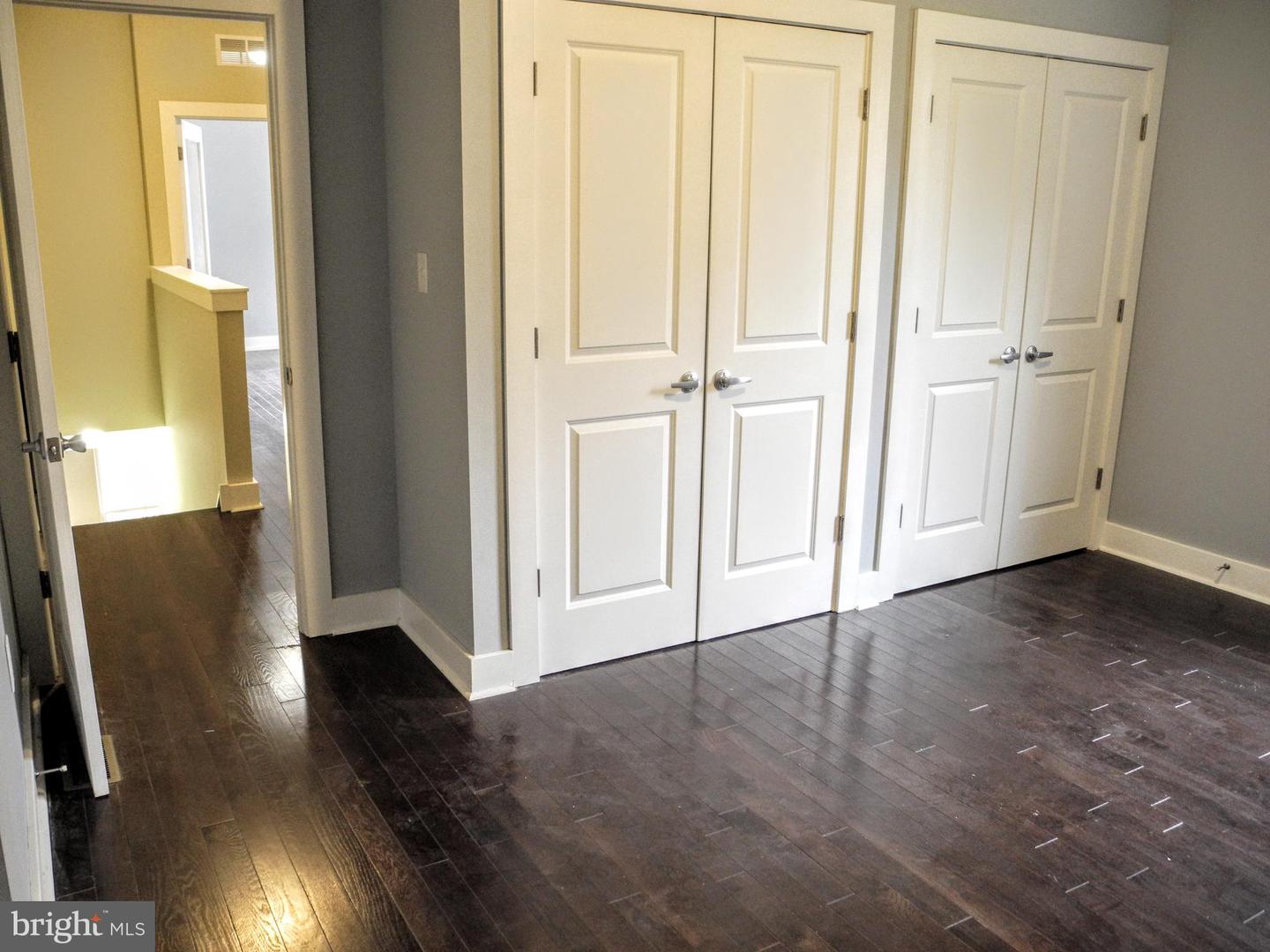 2012 W Girard Ave #unit 7b Property Photo 8