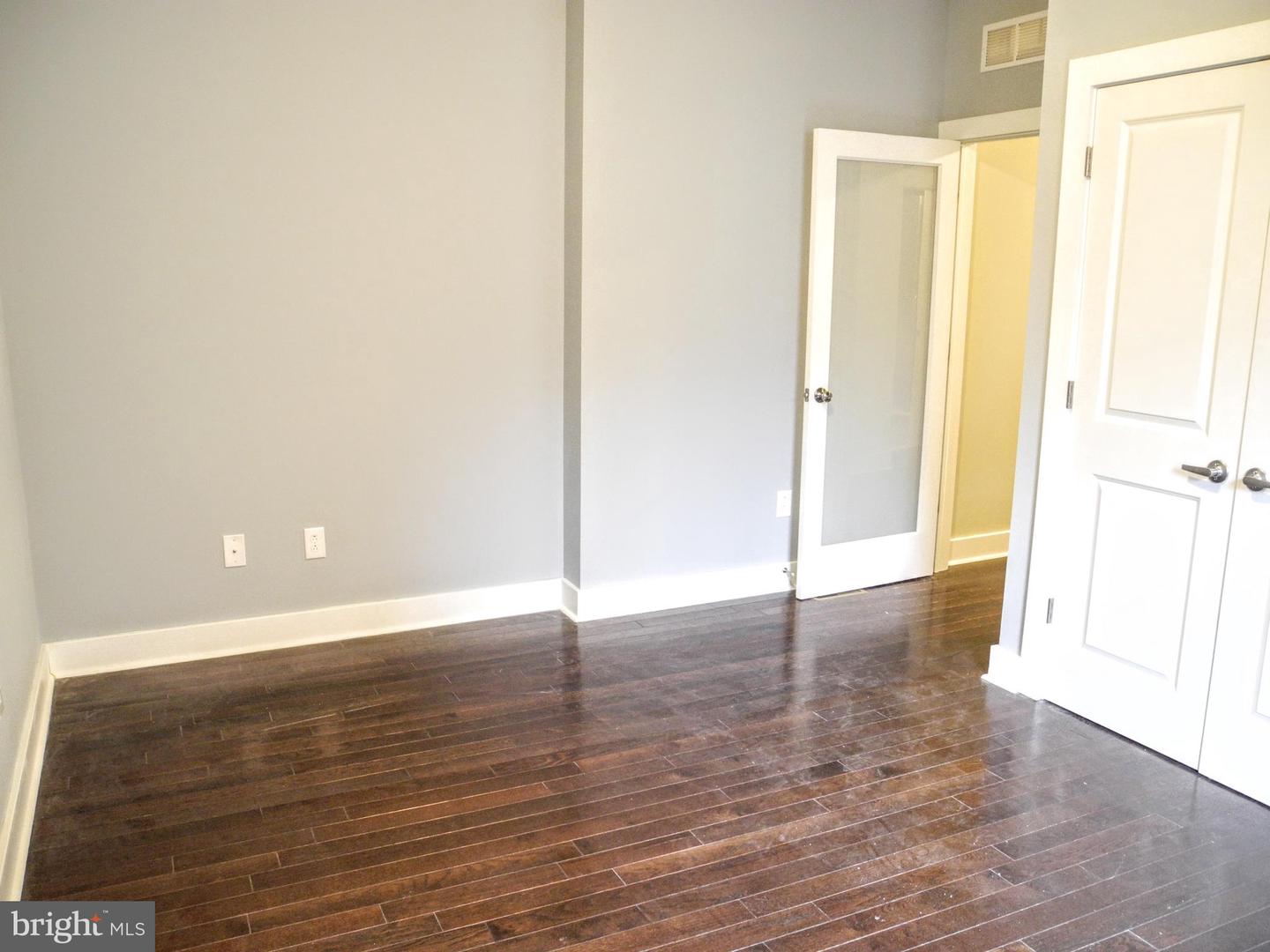2012 W Girard Ave #unit 7b Property Photo 9