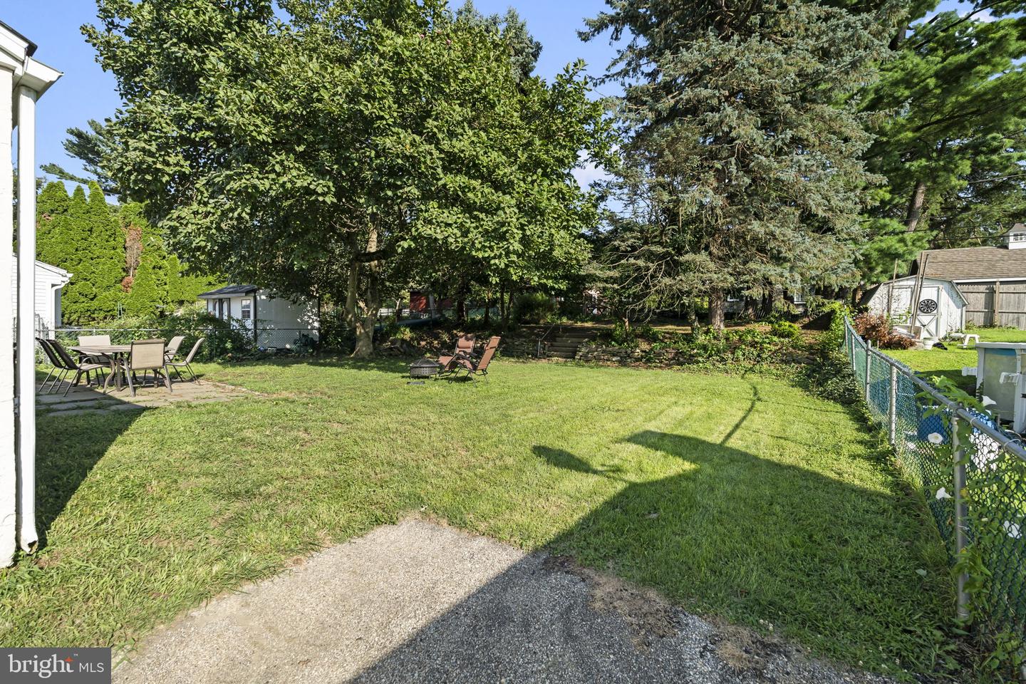467 Evergreen Ave Property Photo 24