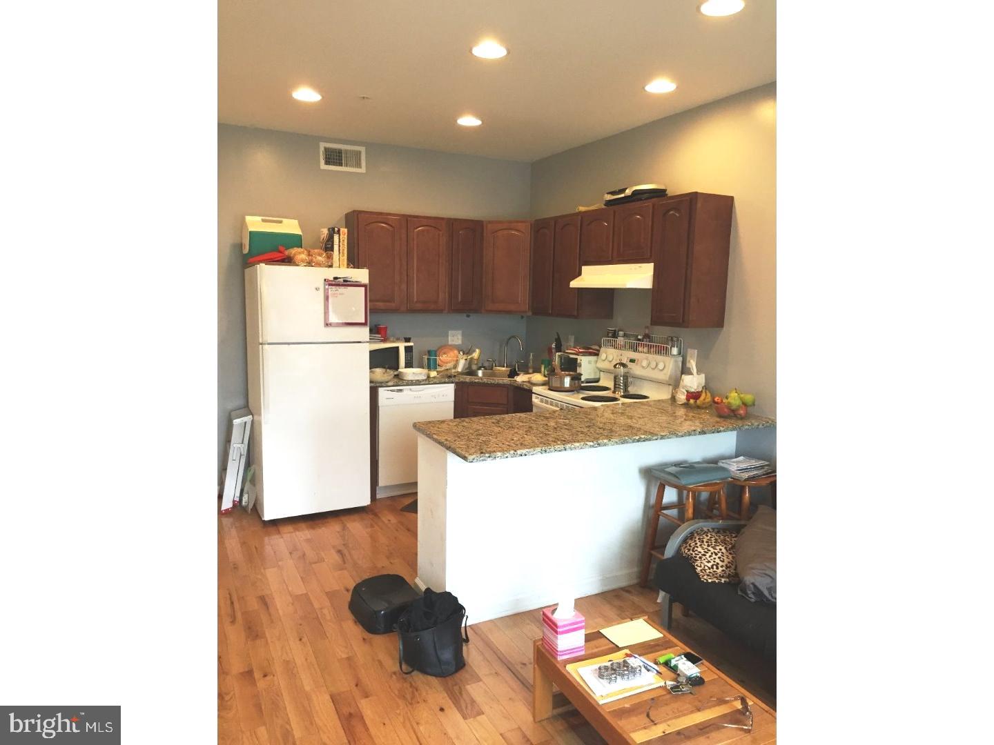 5643 E Wister St Property Photo 8