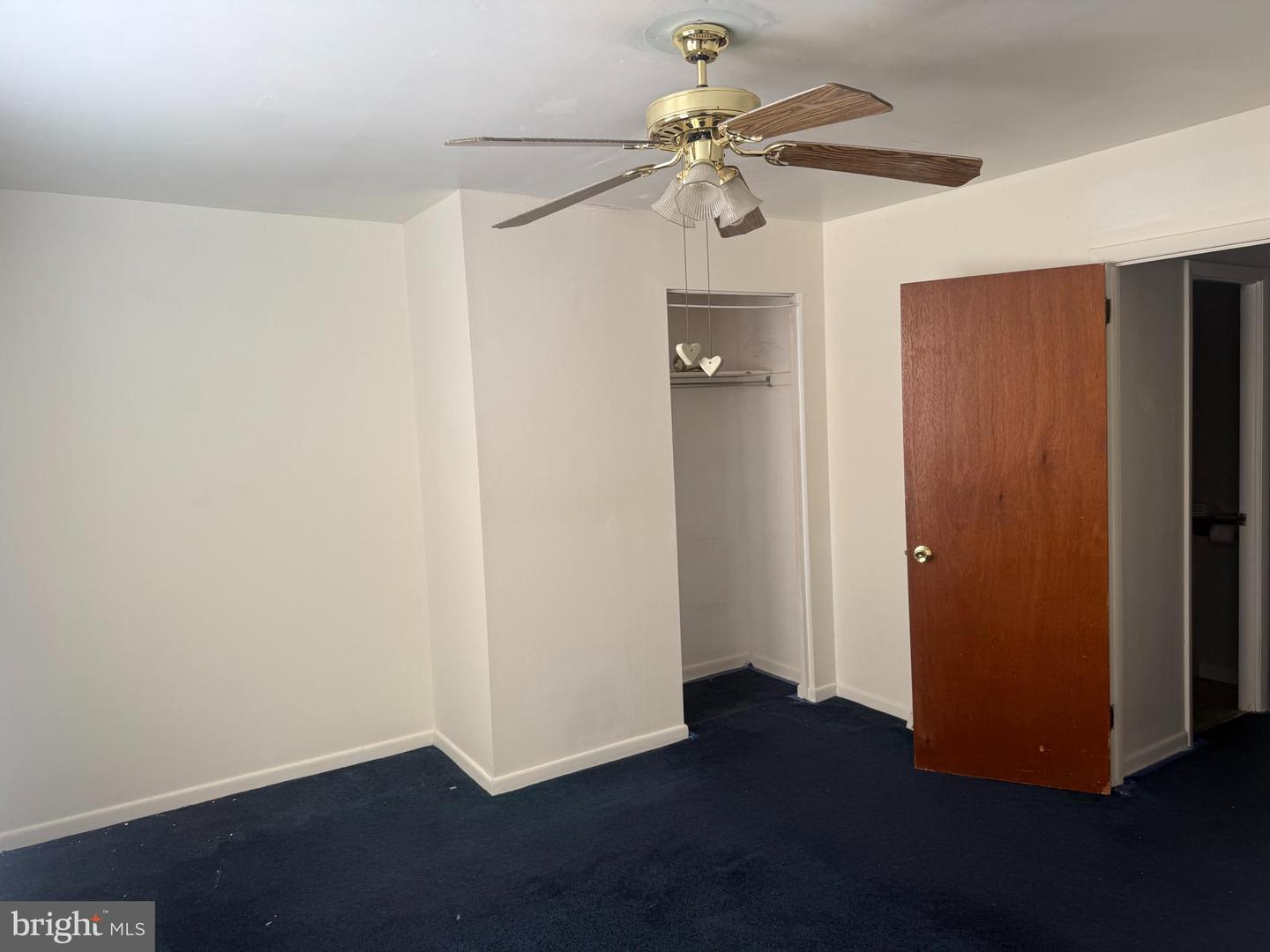2328 E Hagert St Property Photo 12