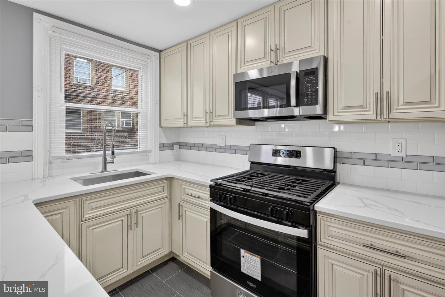 4342 Shelmire Ave Property Photo 11