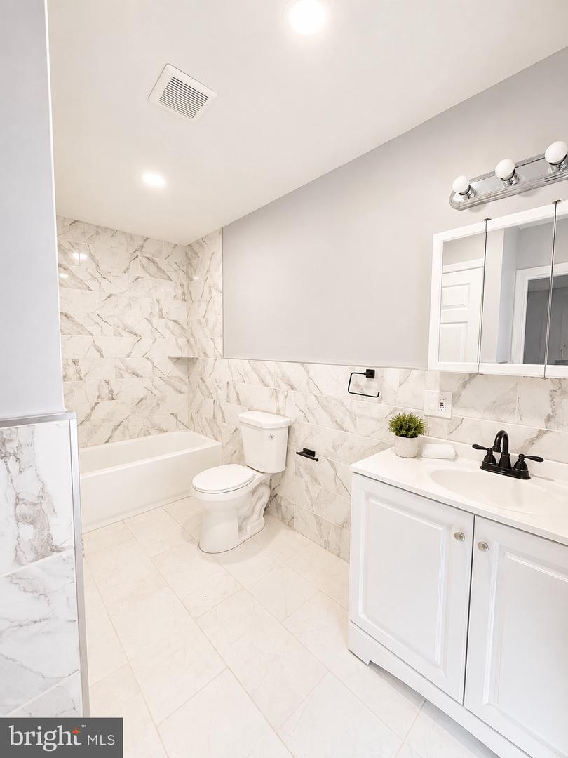 8516 Lynnewood Rd #unit 1 Property Photo 5