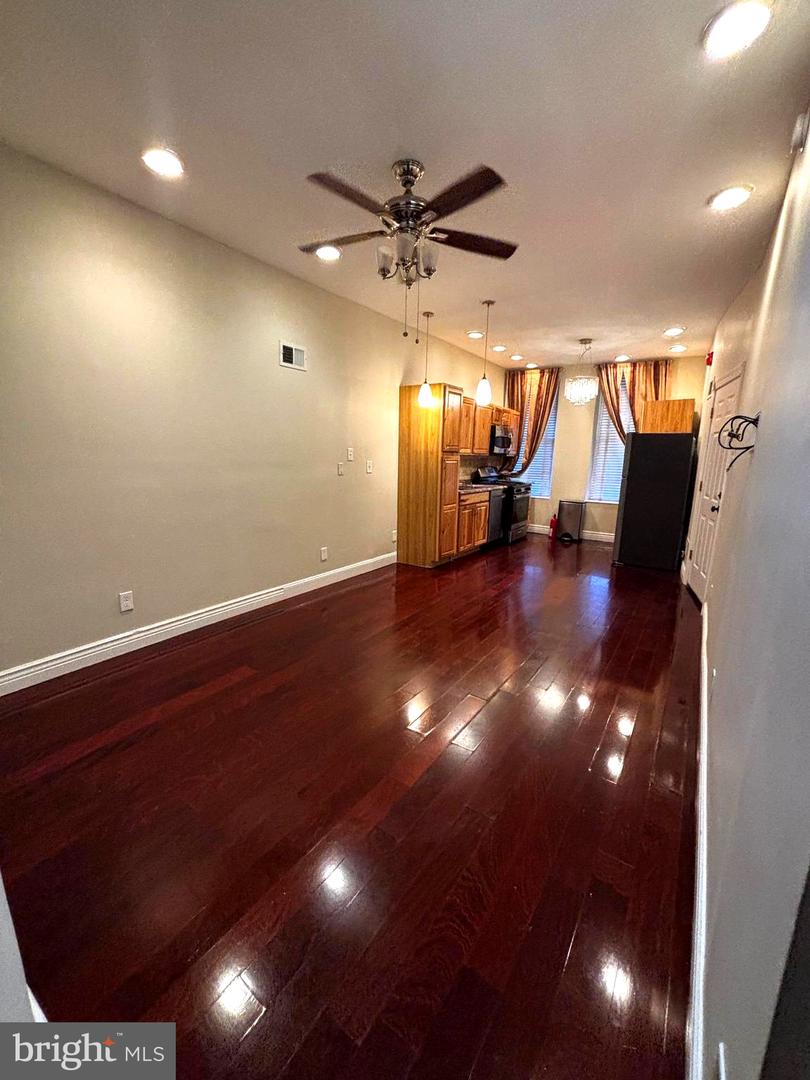 3111 W Montgomery Ave #1 Property Photo 2