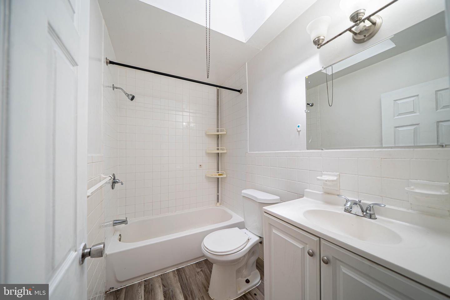 2839 Tremont St Property Photo 10