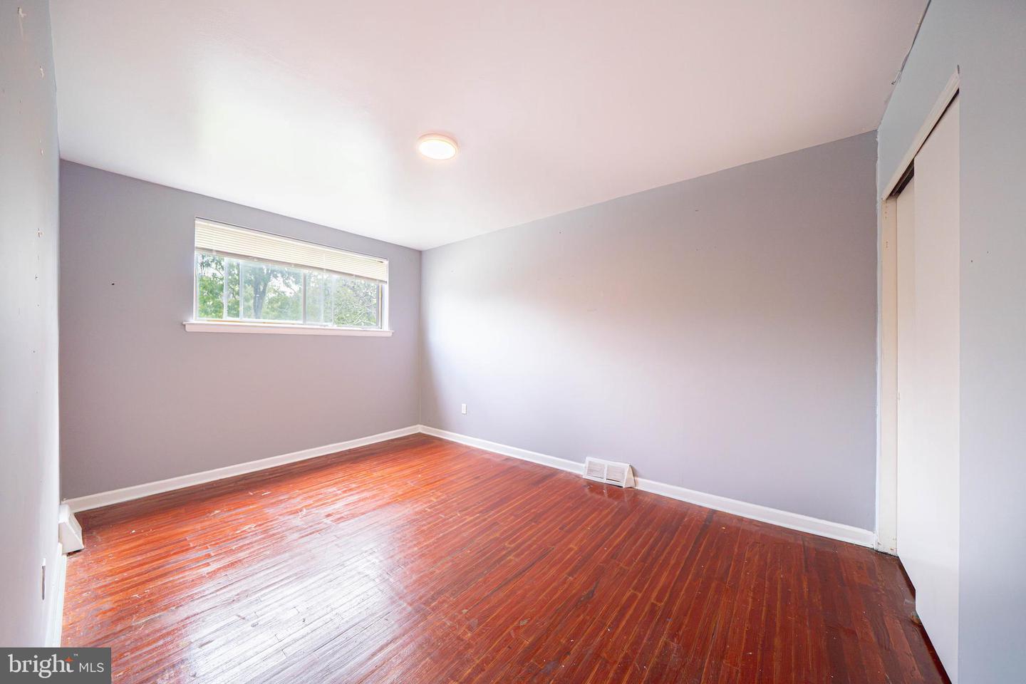 2839 Tremont St Property Photo 13
