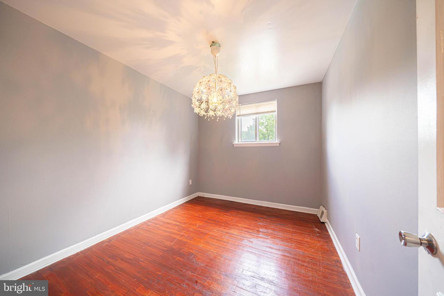 2839 Tremont St Property Photo 15