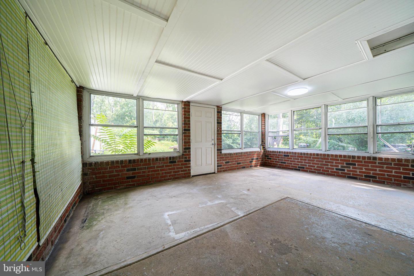 2839 Tremont St Property Photo 21