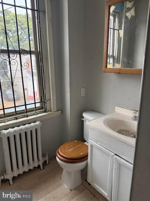 1648 Pratt St Property Photo 8