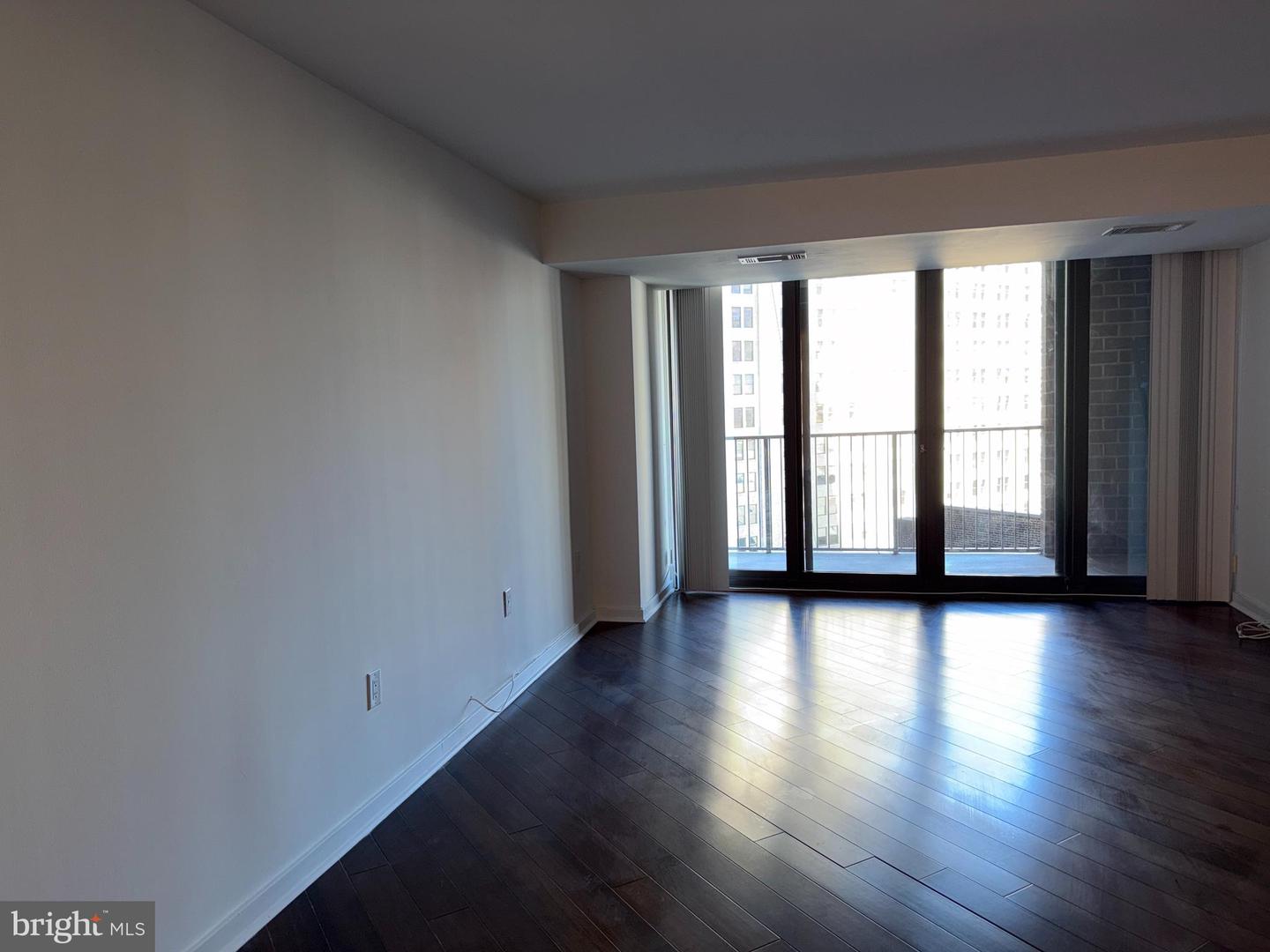 1420 Locust St #12k Property Photo 3