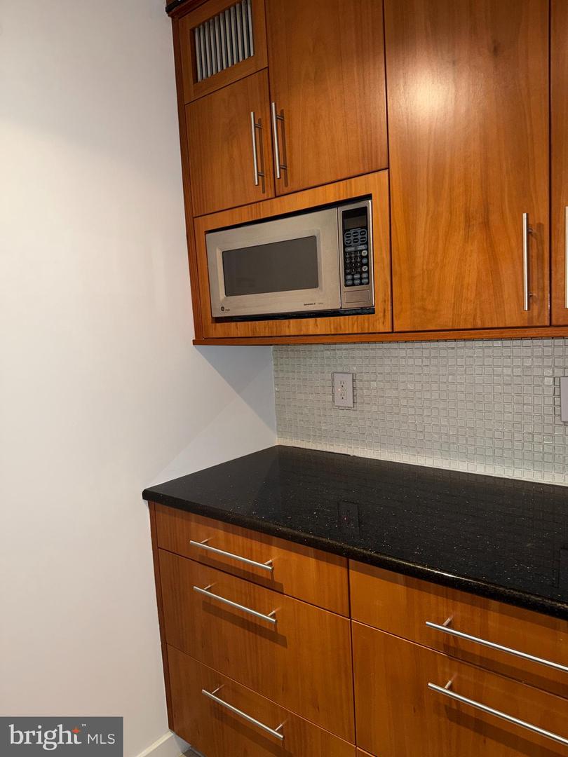 1420 Locust St #12k Property Photo 14