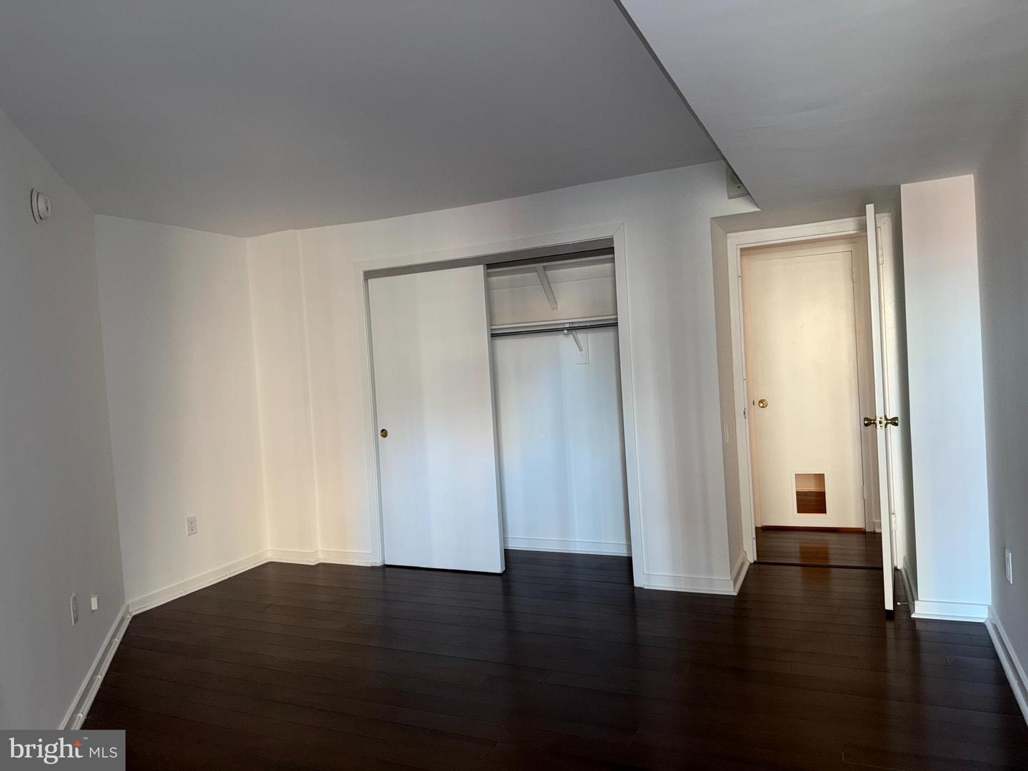 1420 Locust St #12k Property Photo 18