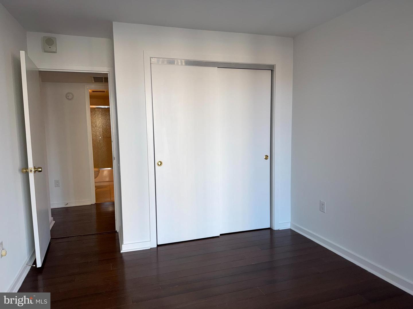 1420 Locust St #12k Property Photo 20