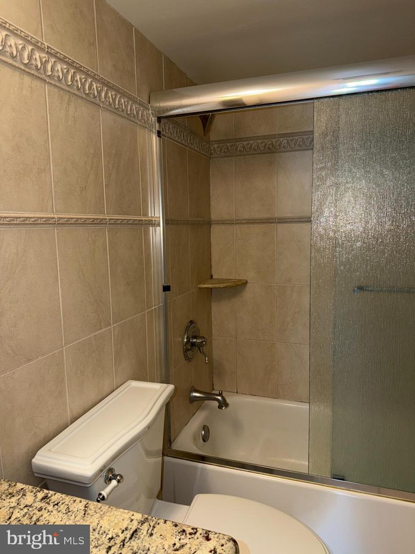 1420 Locust St #12k Property Photo 25