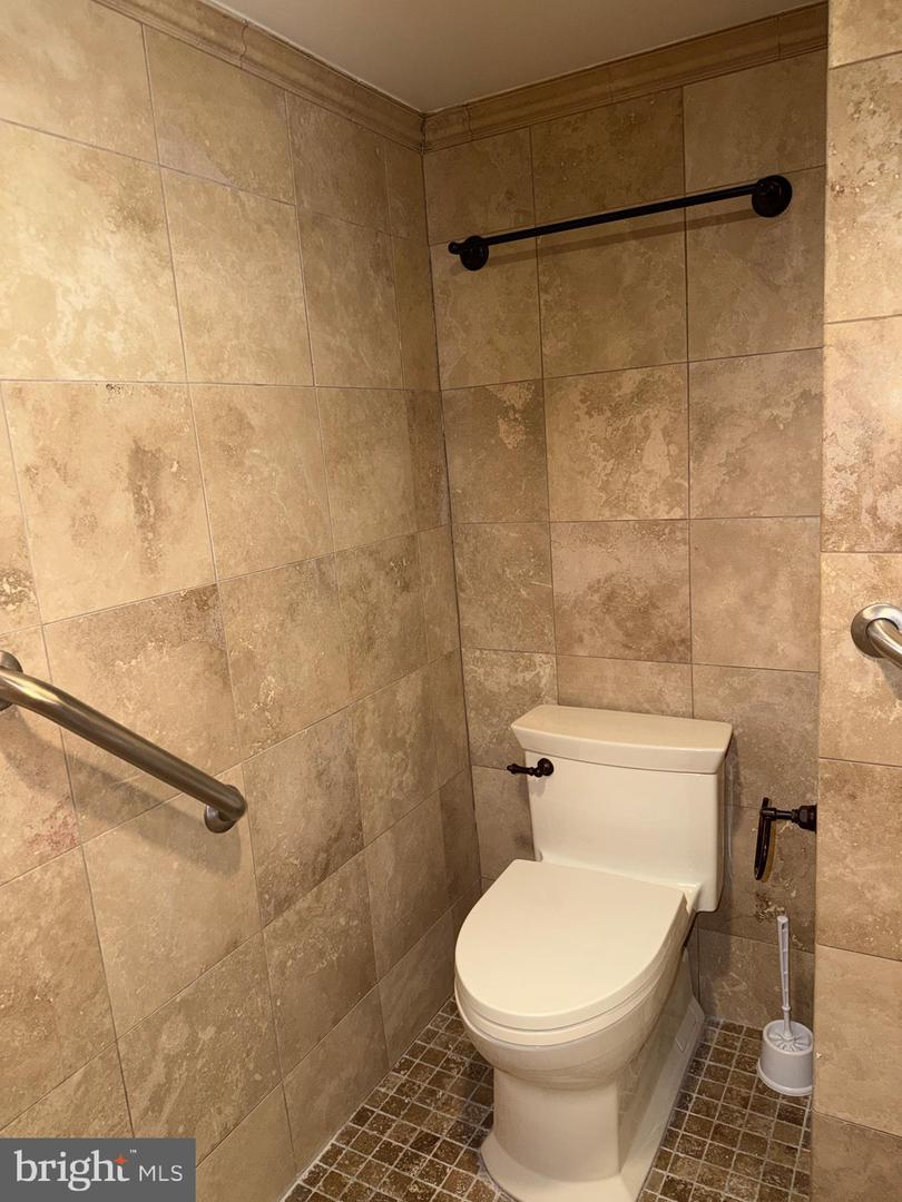1420 Locust St #12k Property Photo 32