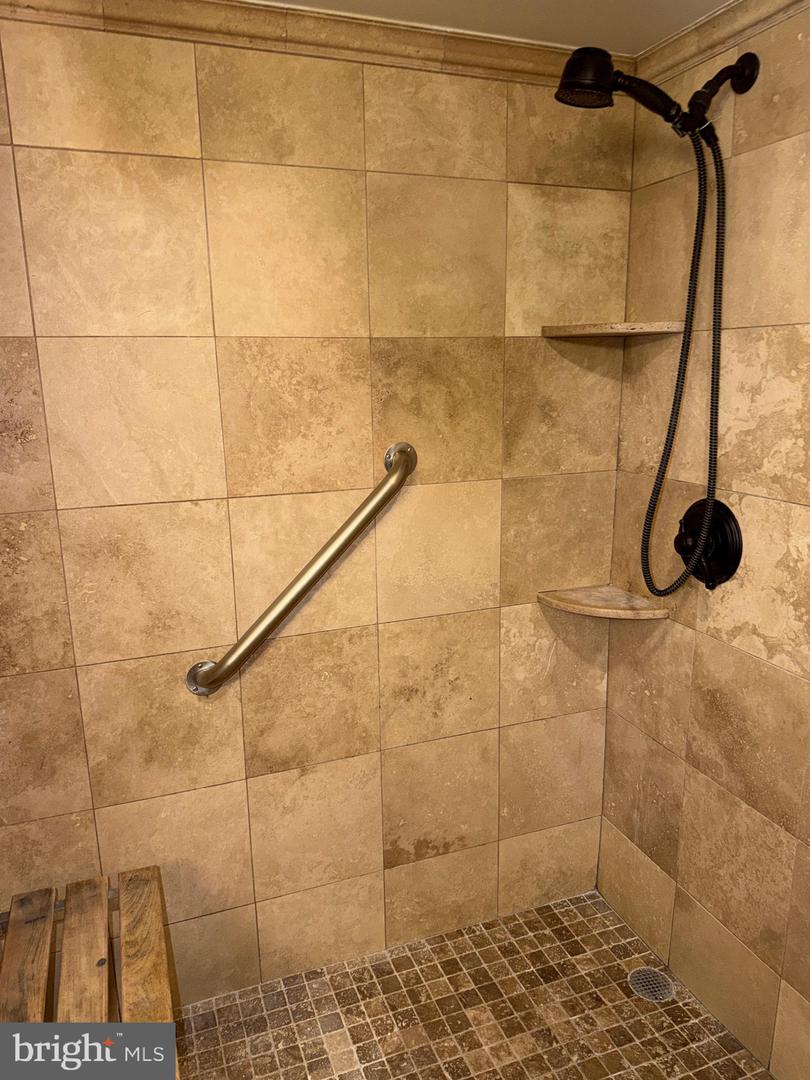 1420 Locust St #12k Property Photo 35