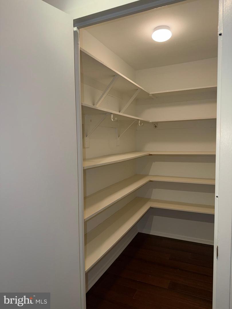 1420 Locust St #12k Property Photo 40