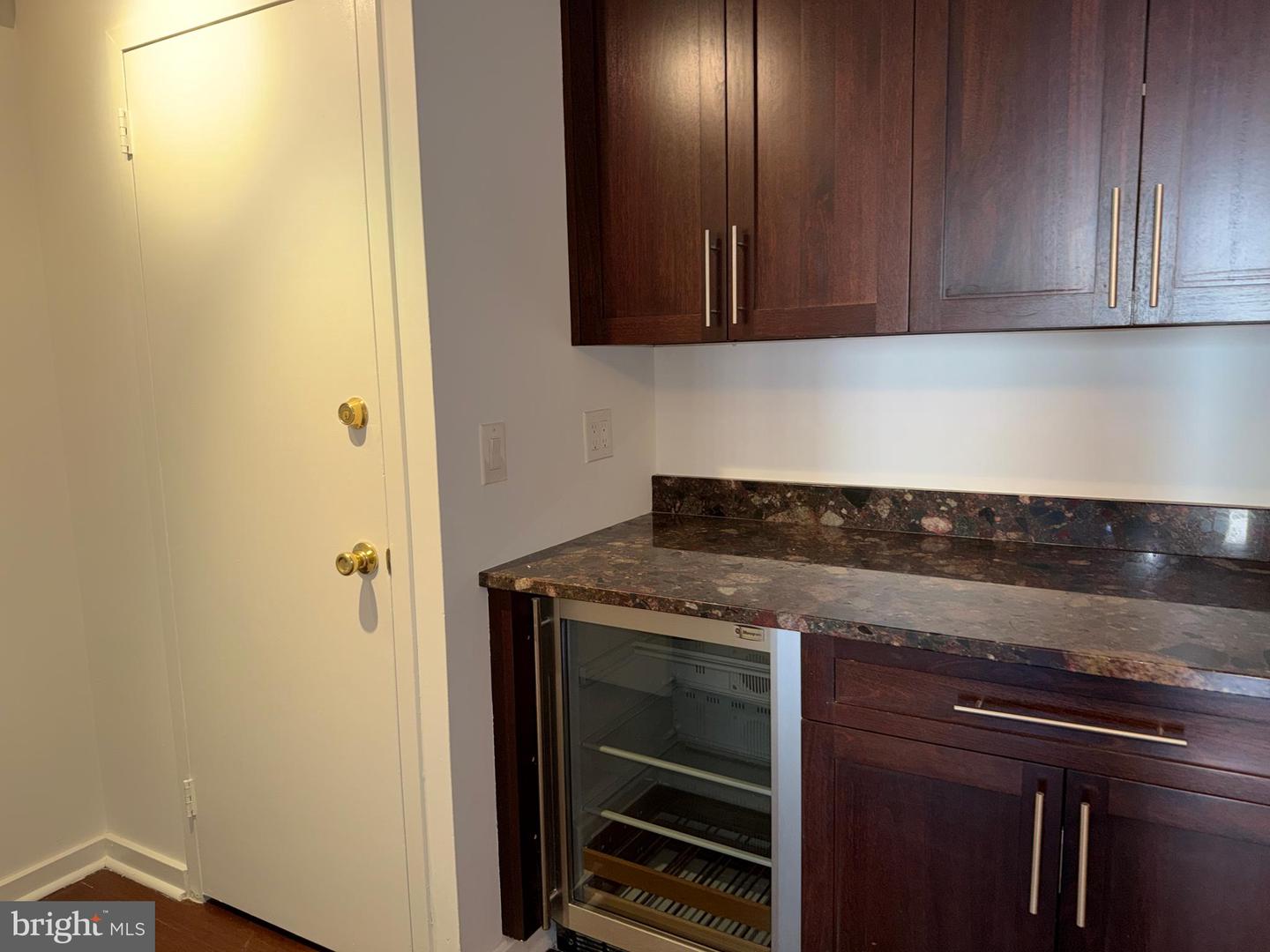 1420 Locust St #12k Property Photo 41