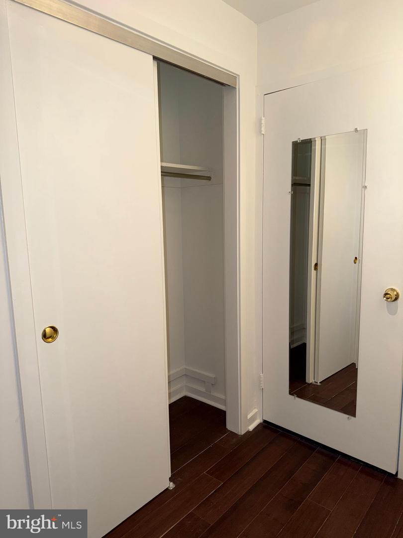 1420 Locust St #12k Property Photo 45