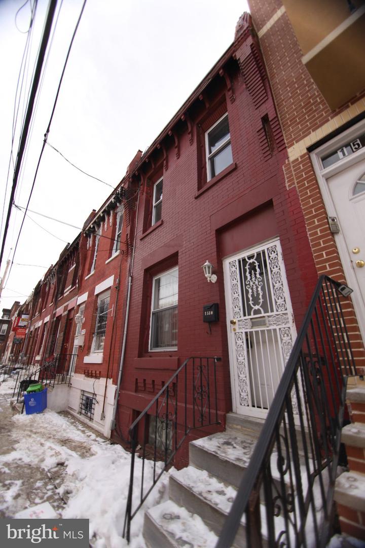 1530 W Fontain St Property Photo 2