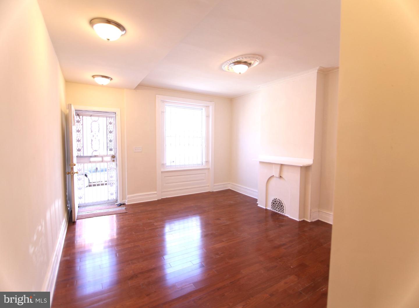 1530 W Fontain St Property Photo 3