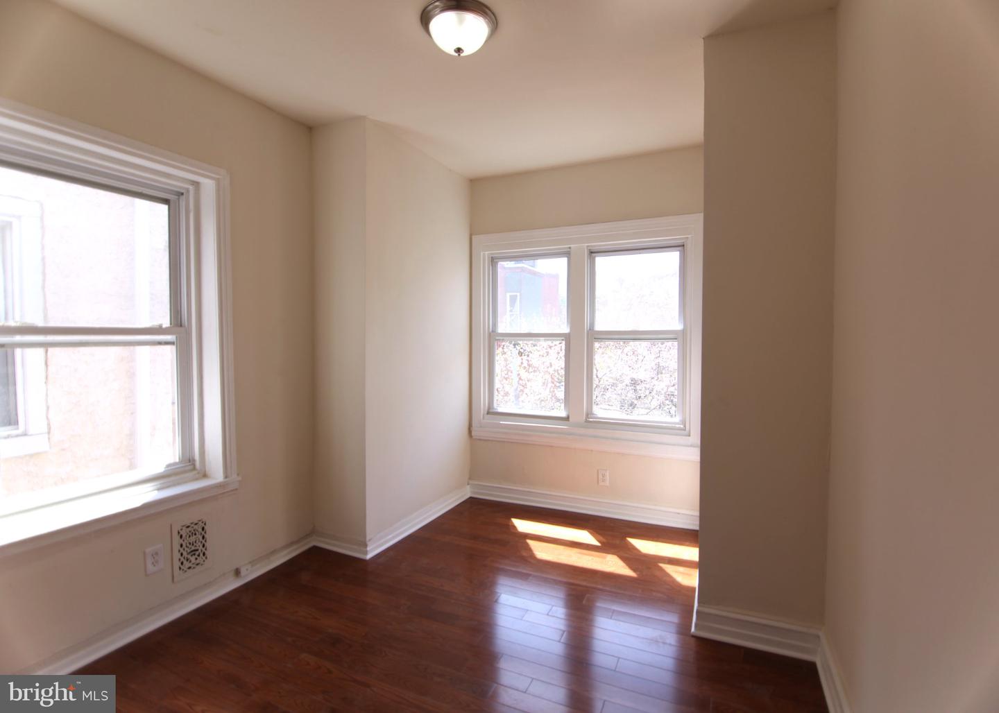 1530 W Fontain St Property Photo 6
