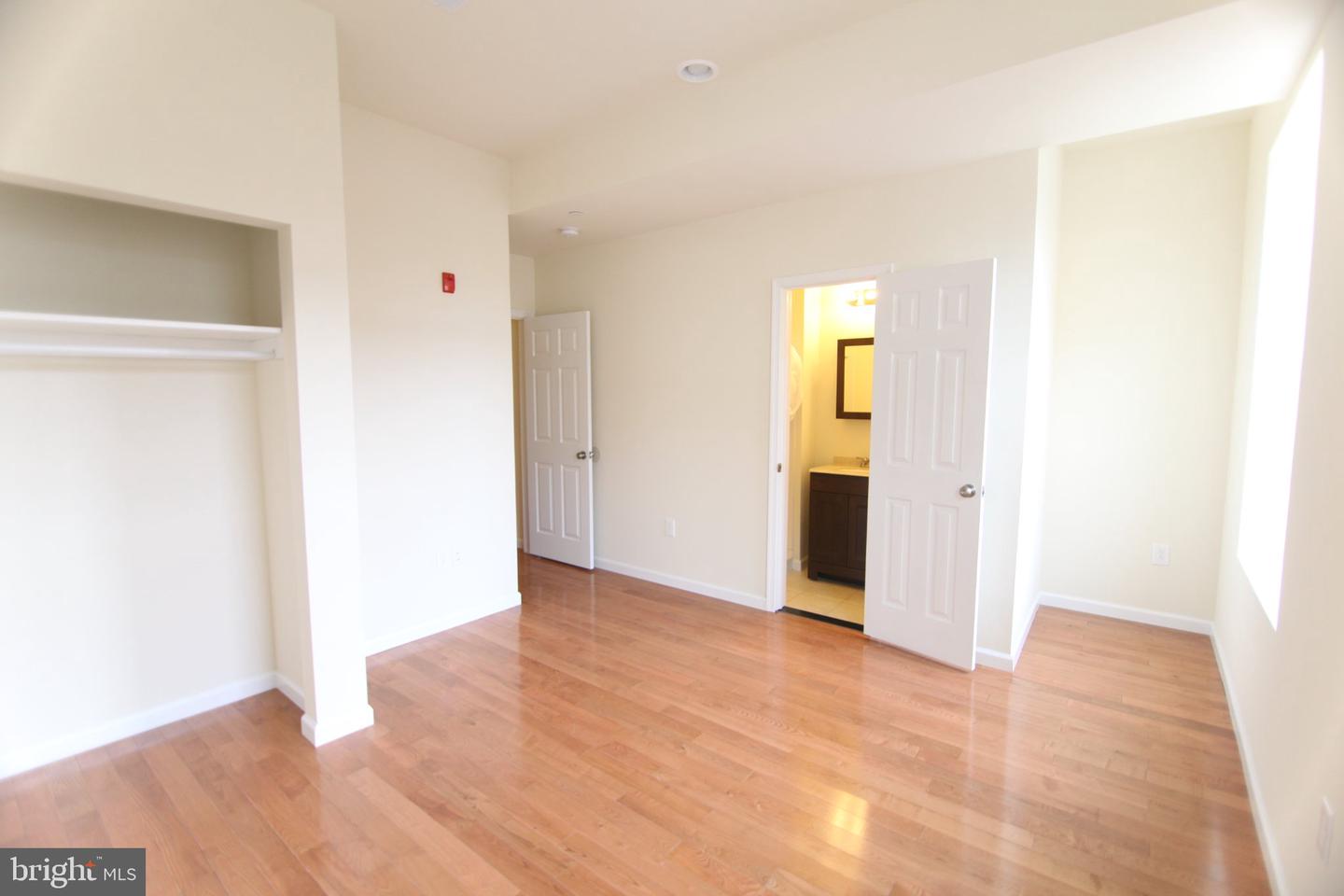 1627 W Diamond St Property Photo 11
