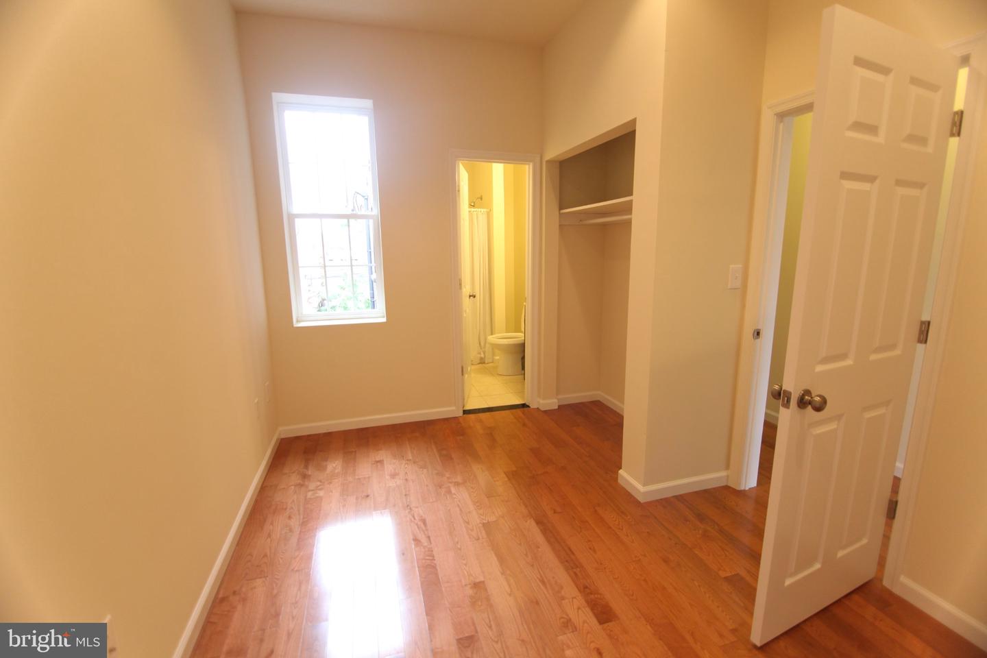 1627 W Diamond St Property Photo 12