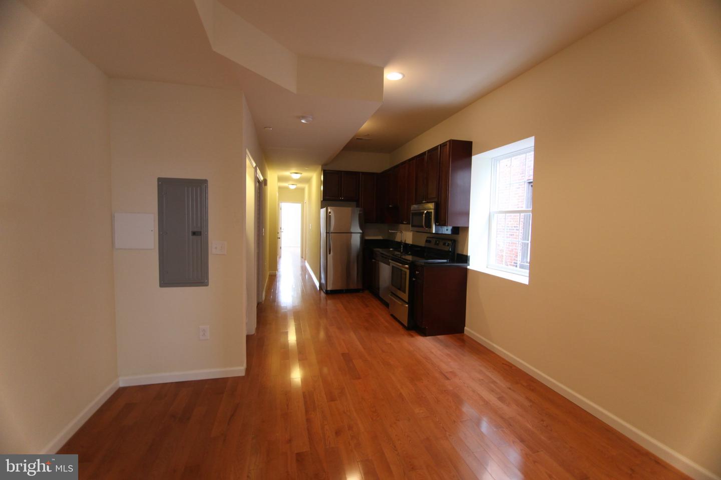 1627 W Diamond St Property Photo 13