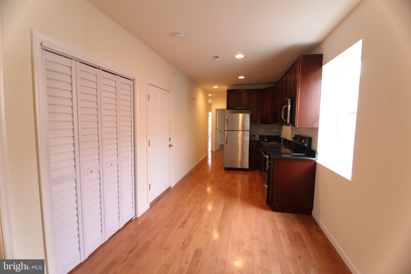 1627 W Diamond St Property Photo 16