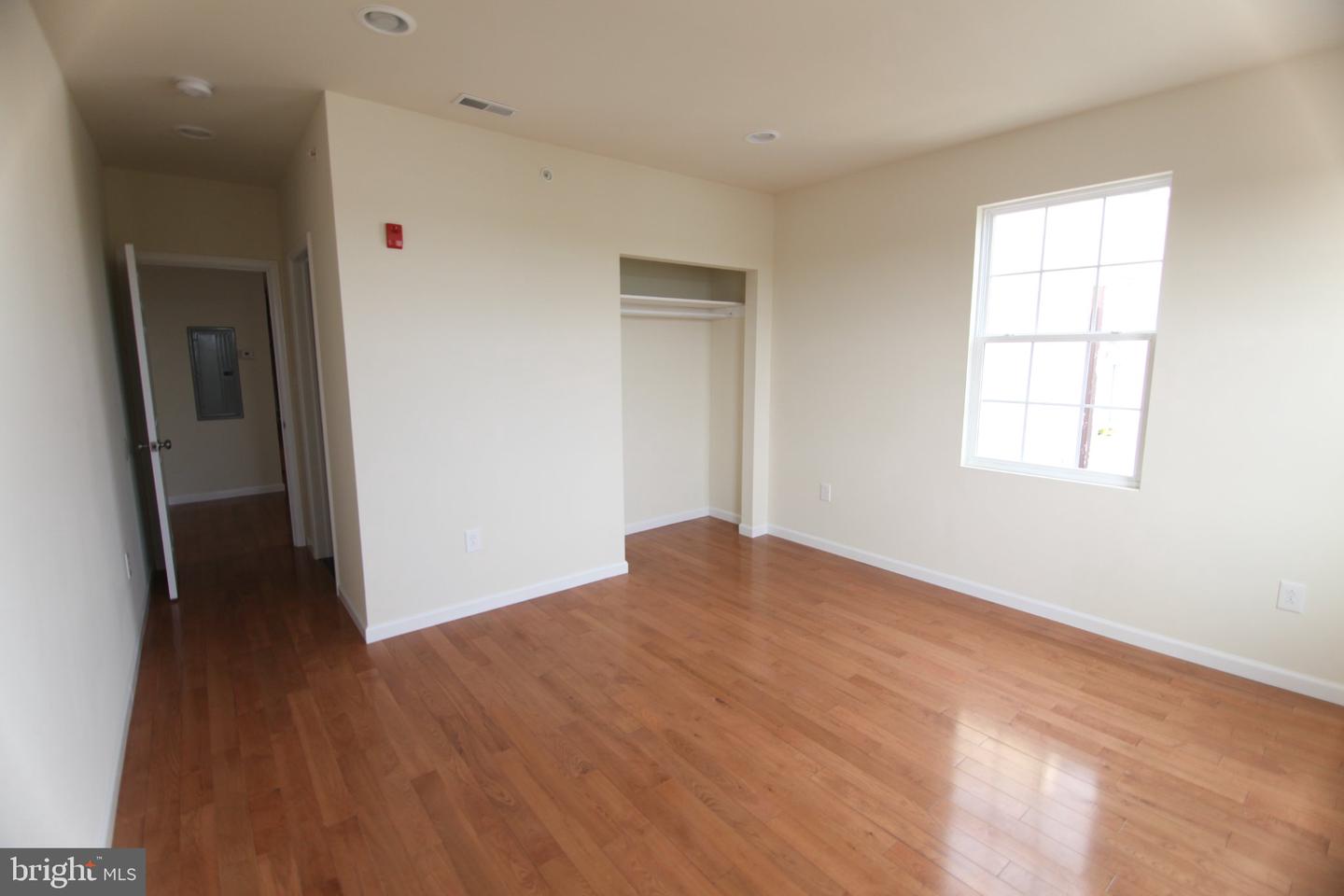 1627 W Diamond St Property Photo 20