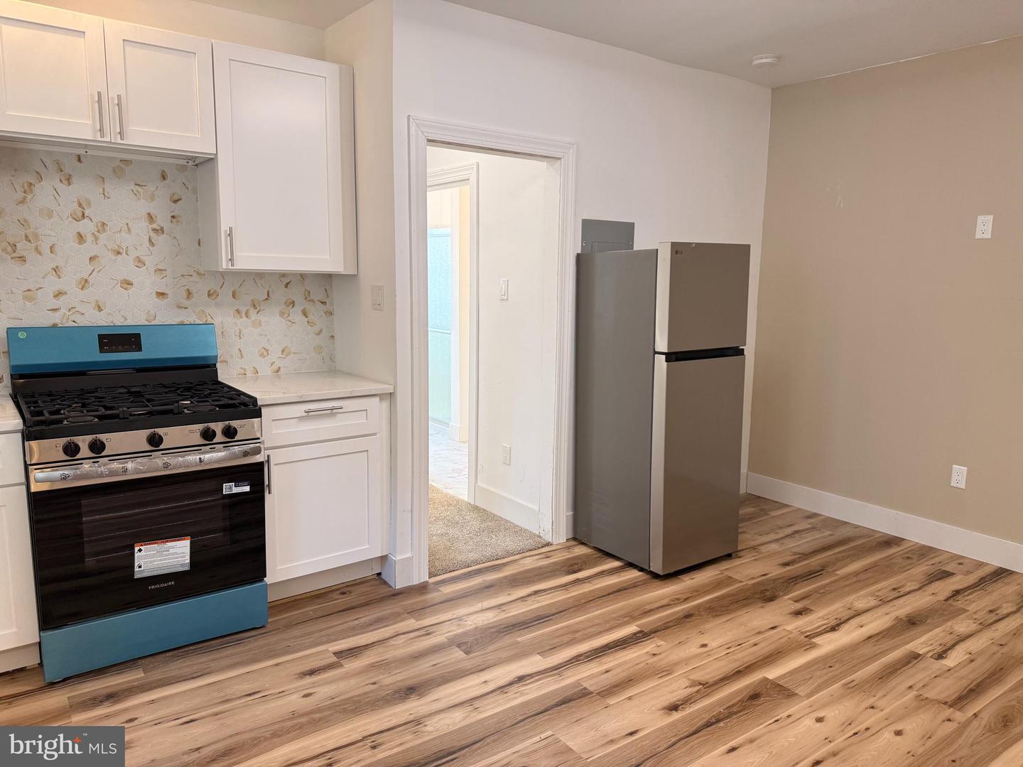 6653 Blakemore St Property Photo 3