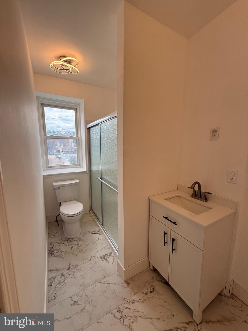 6653 Blakemore St Property Photo 9