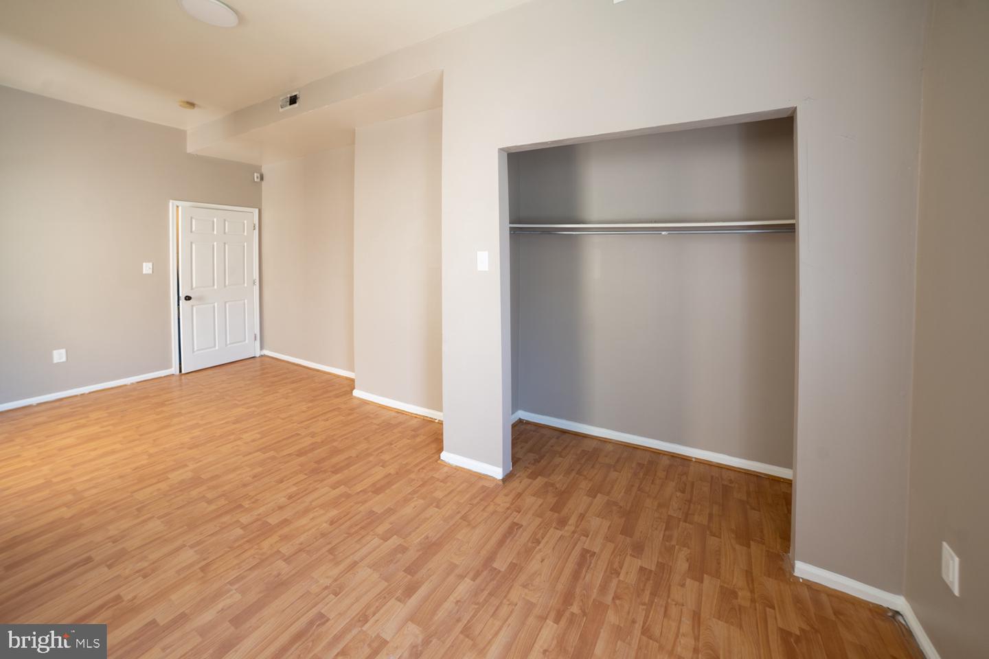 1842 N 16th St Property Photo 6