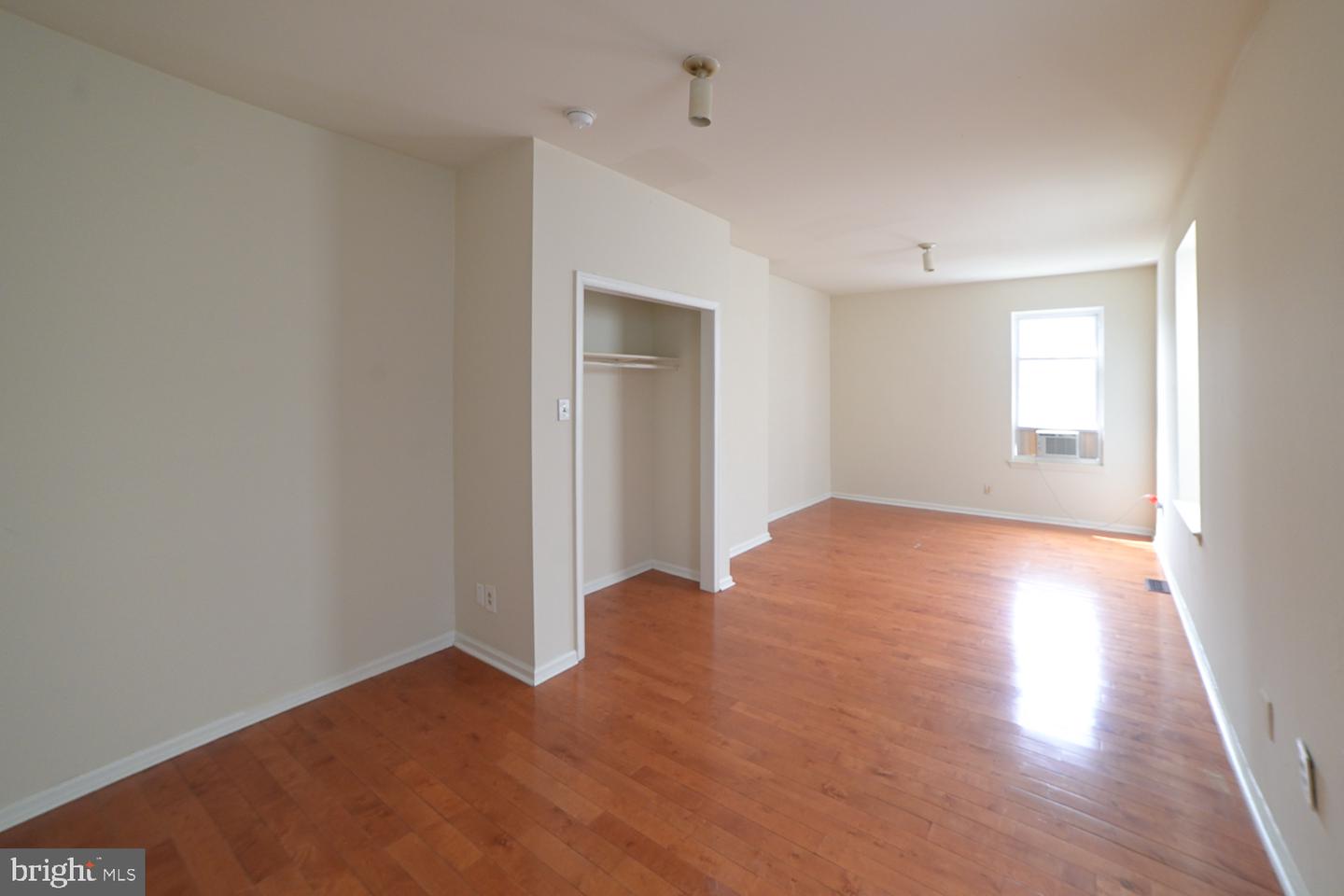 1846 N 16th St Property Photo 32