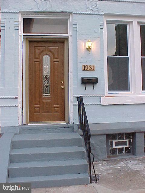 1931 N GRATZ ST Property Photo 1