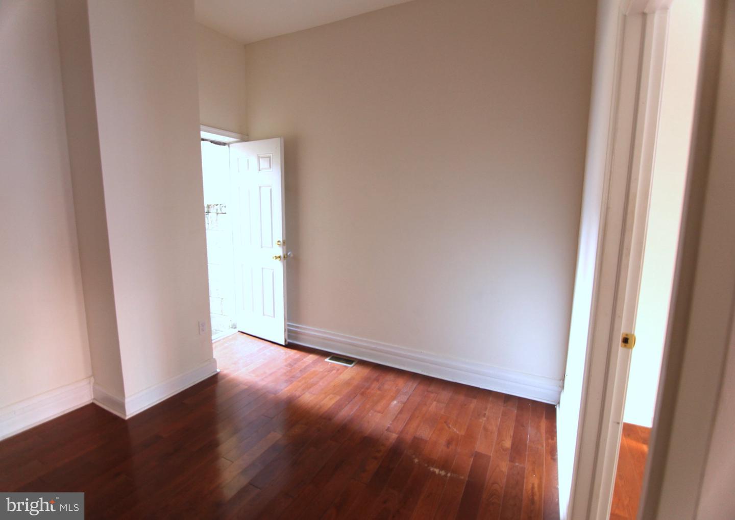 1931 N Gratz St Property Photo 6