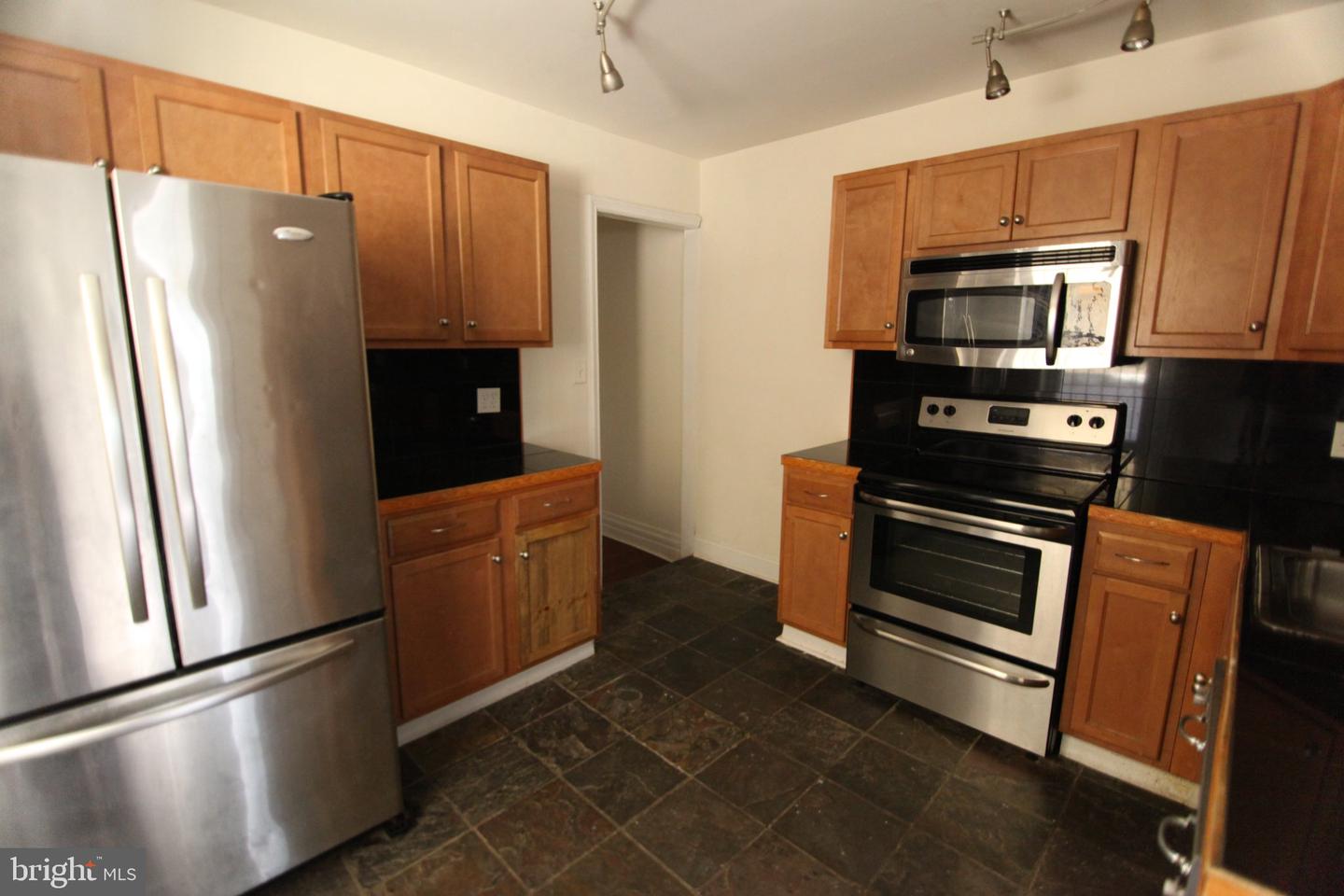 1931 N Gratz St Property Photo 7