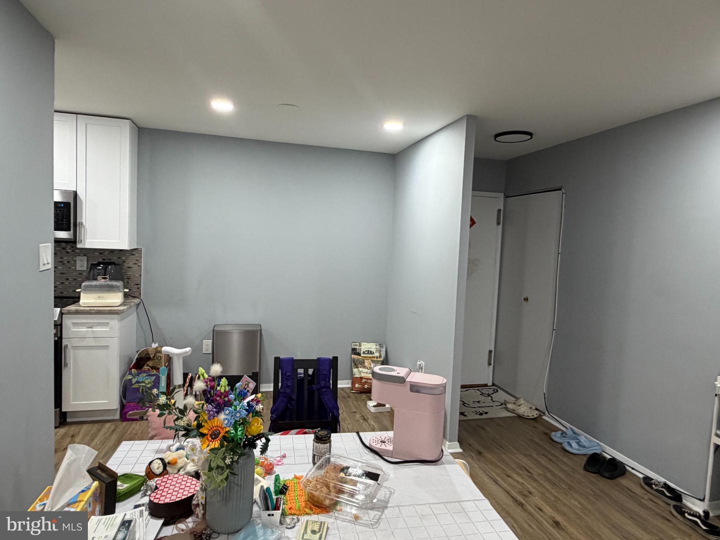 7600 E Roosevelt Blvd #204 Property Photo 6