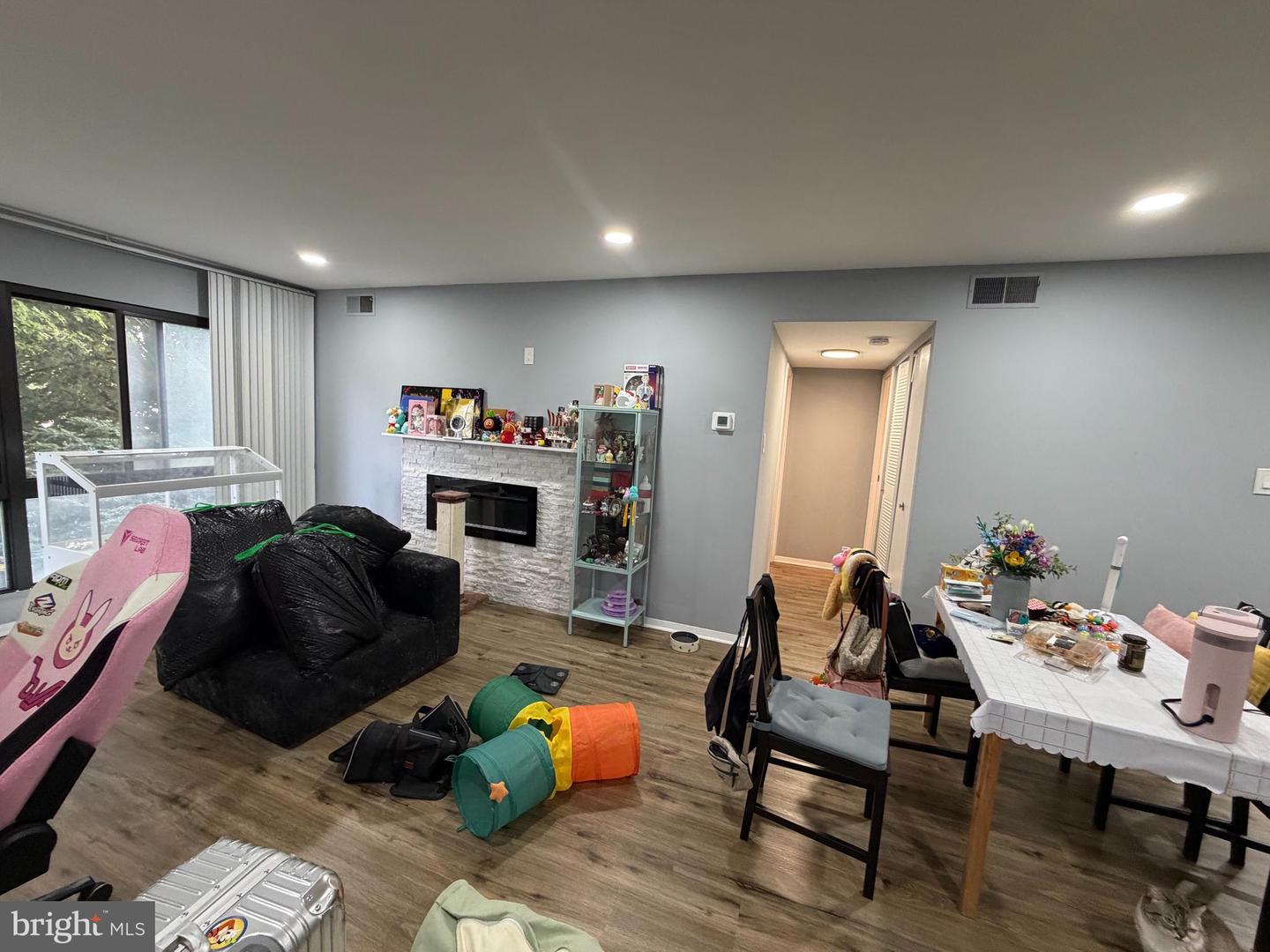 7600 E Roosevelt Blvd #204 Property Photo 7
