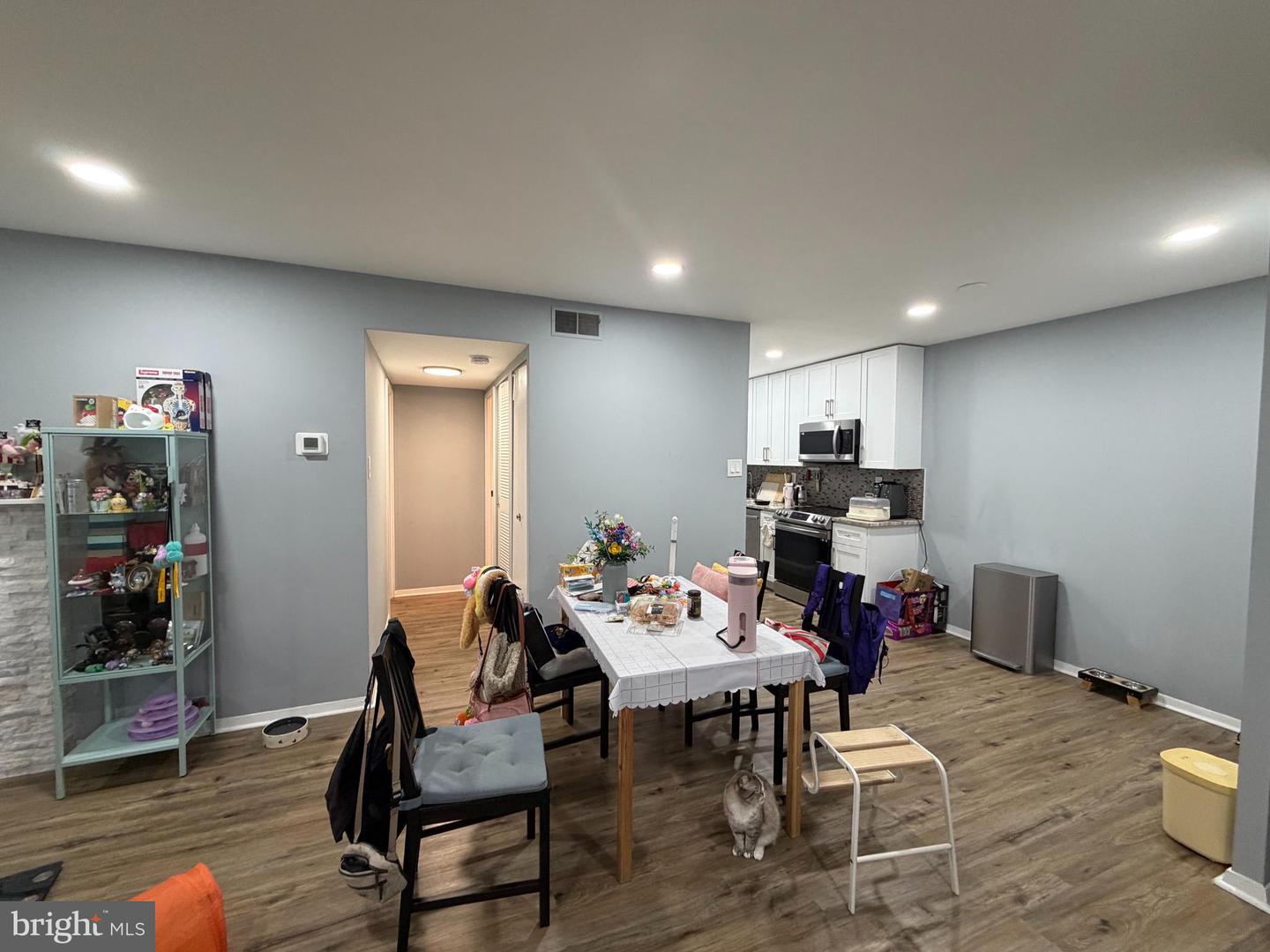 7600 E Roosevelt Blvd #204 Property Photo 9